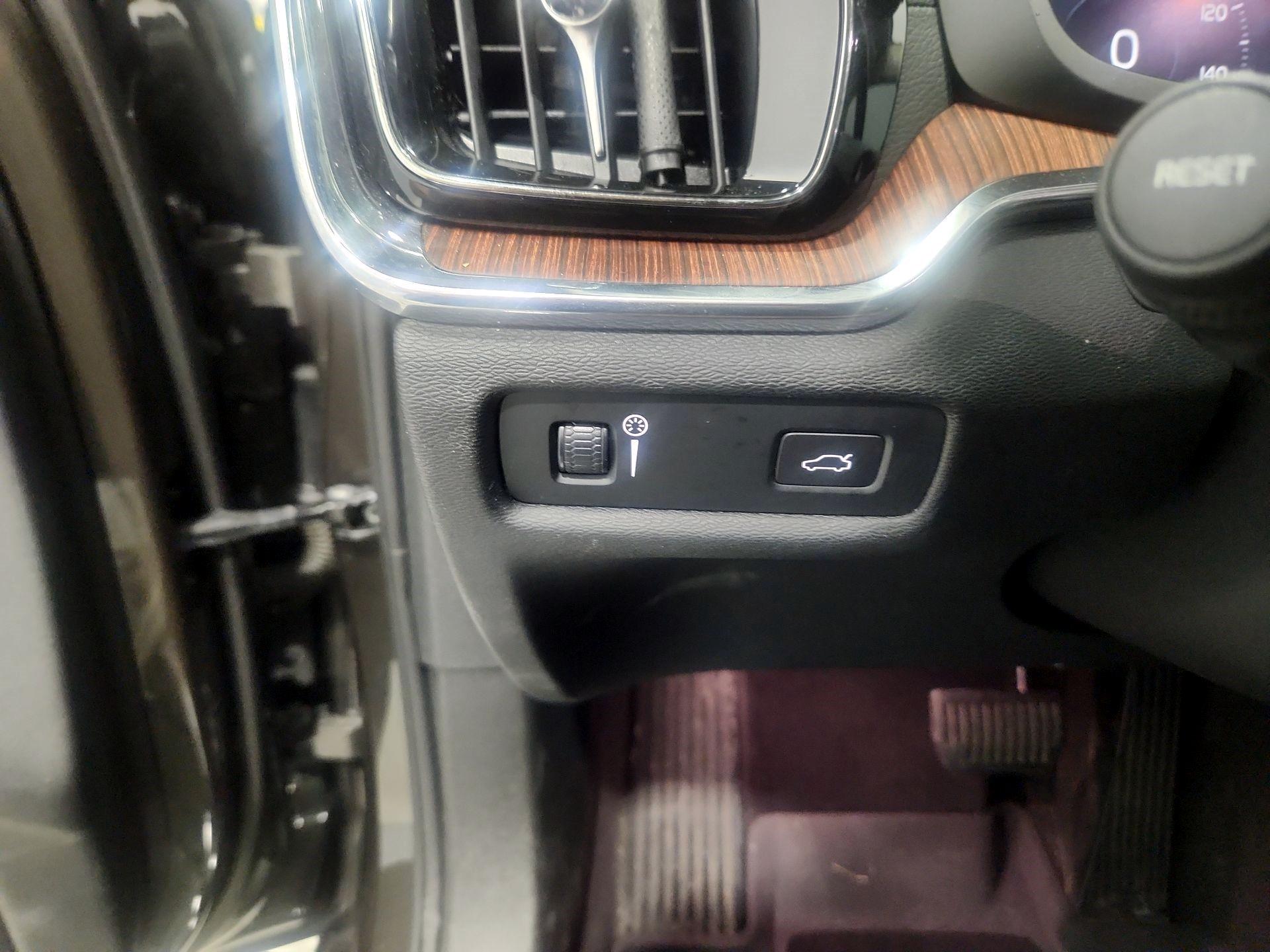 Thumbnail: 2019 Volvo S60 - 13