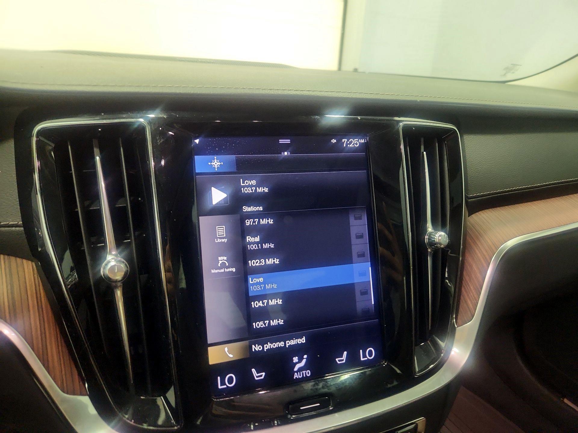 Thumbnail: 2019 Volvo S60 - 16
