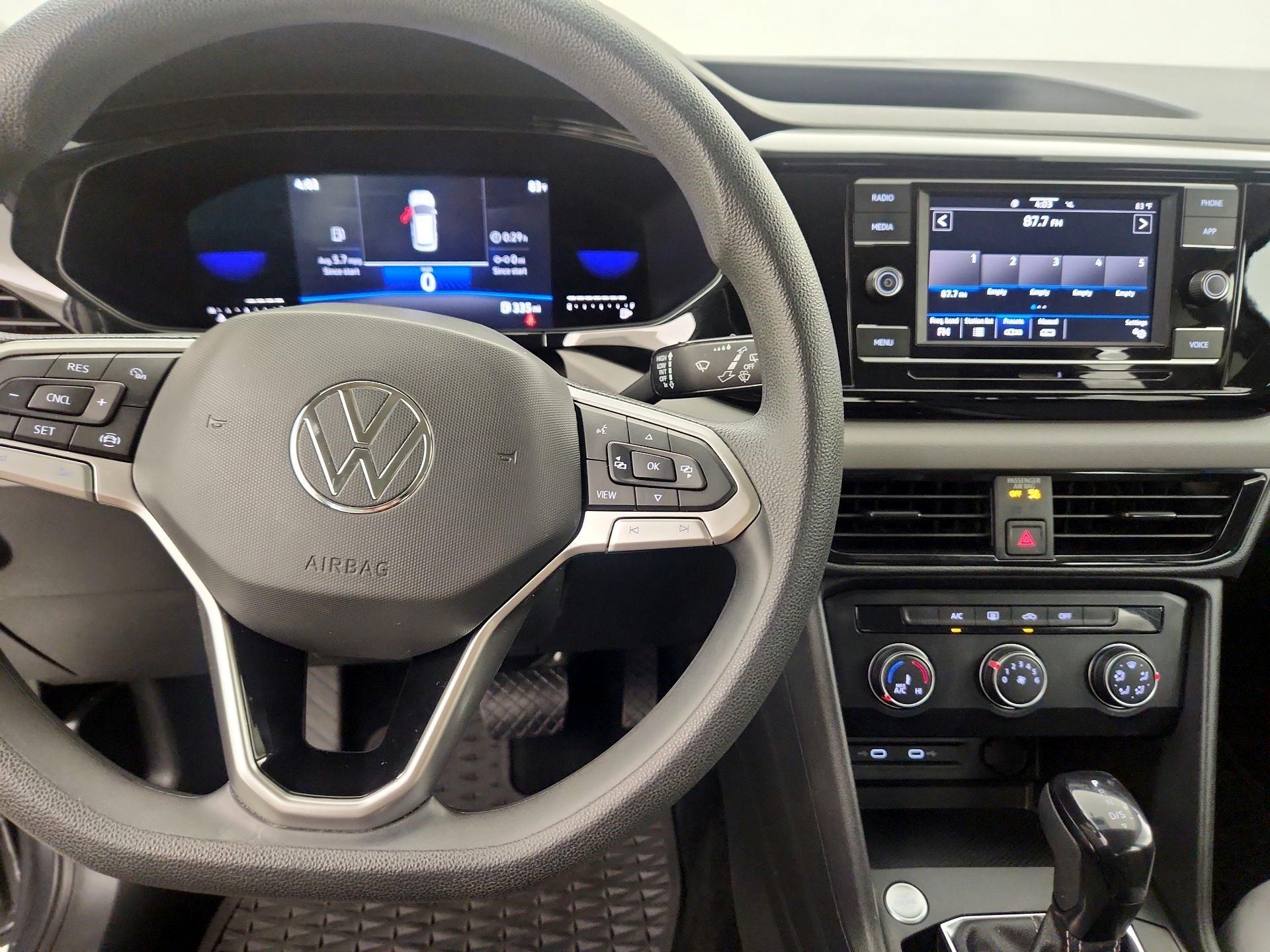 Thumbnail: 2022 Volkswagen Taos - 9