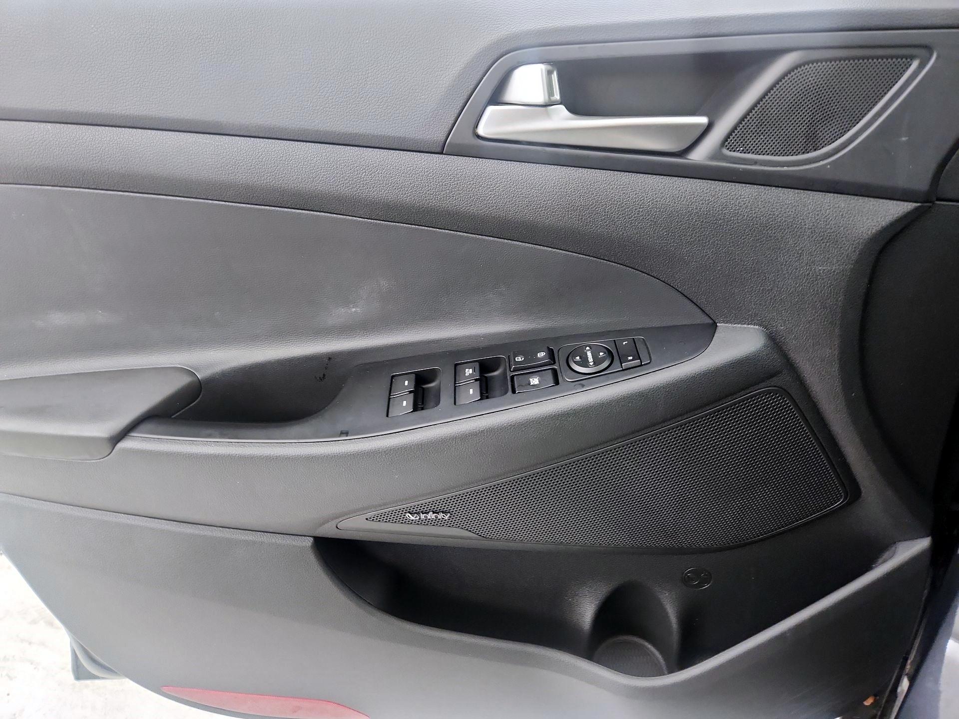 Thumbnail: 2019 Hyundai Tucson - 12