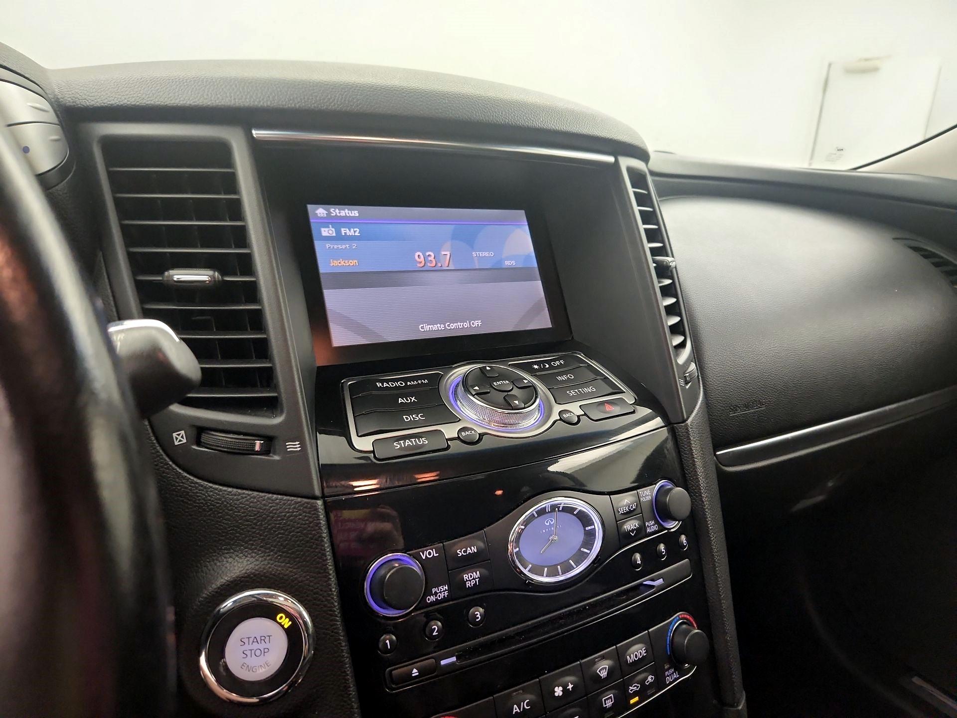 Thumbnail: 2016 INFINITI QX70 - 13