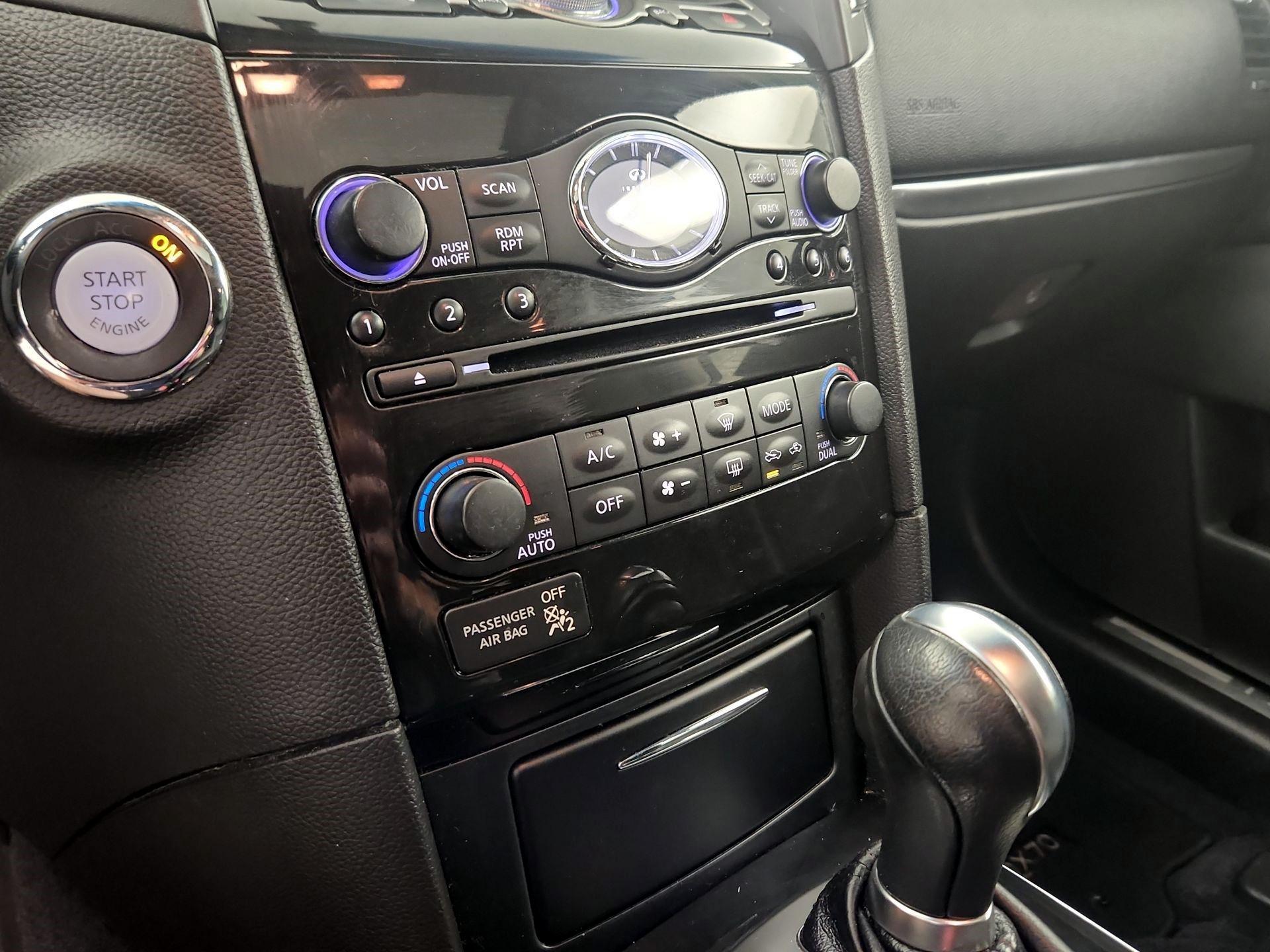 Thumbnail: 2016 INFINITI QX70 - 14