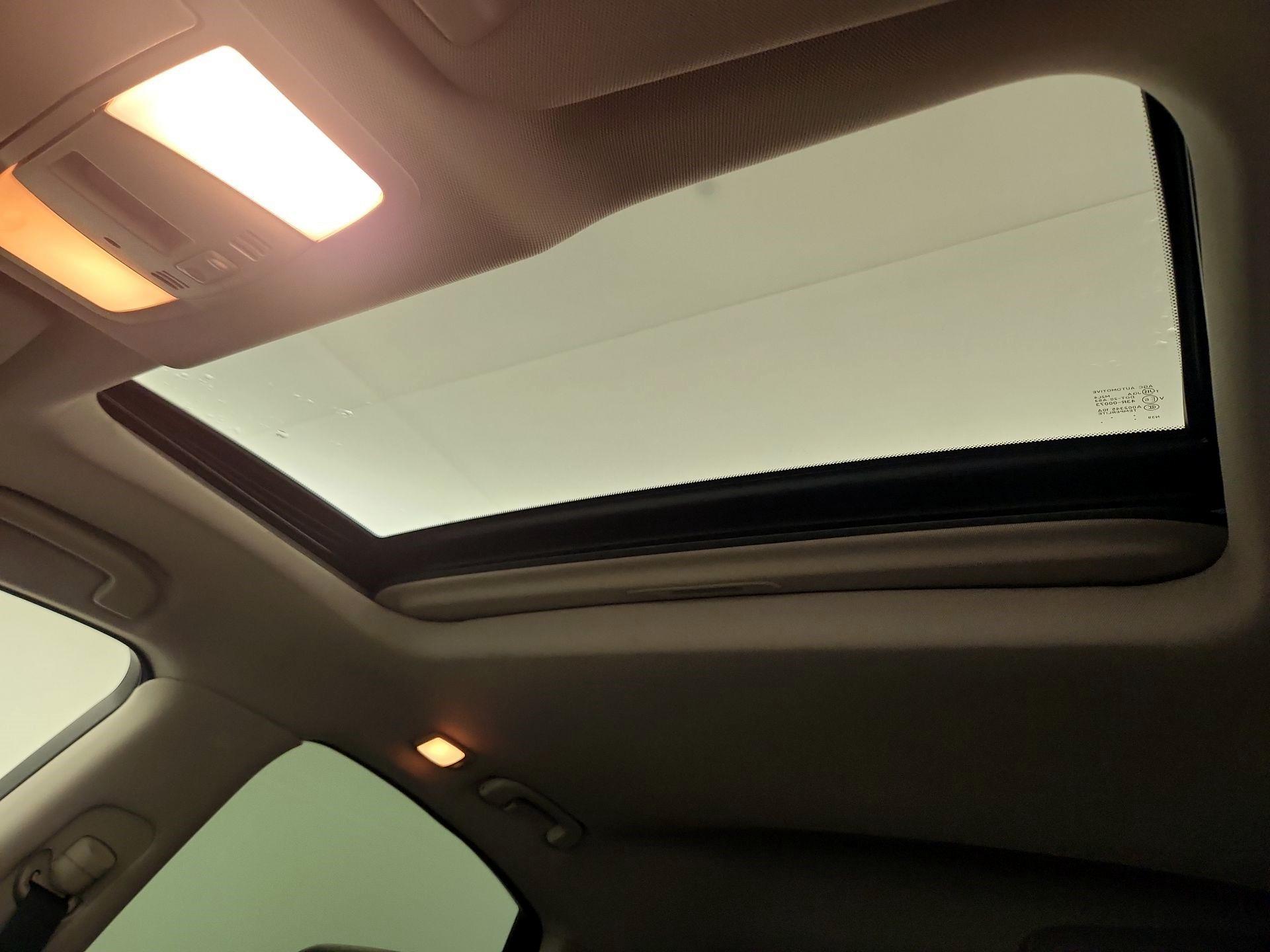 Thumbnail: 2016 INFINITI QX70 - 16