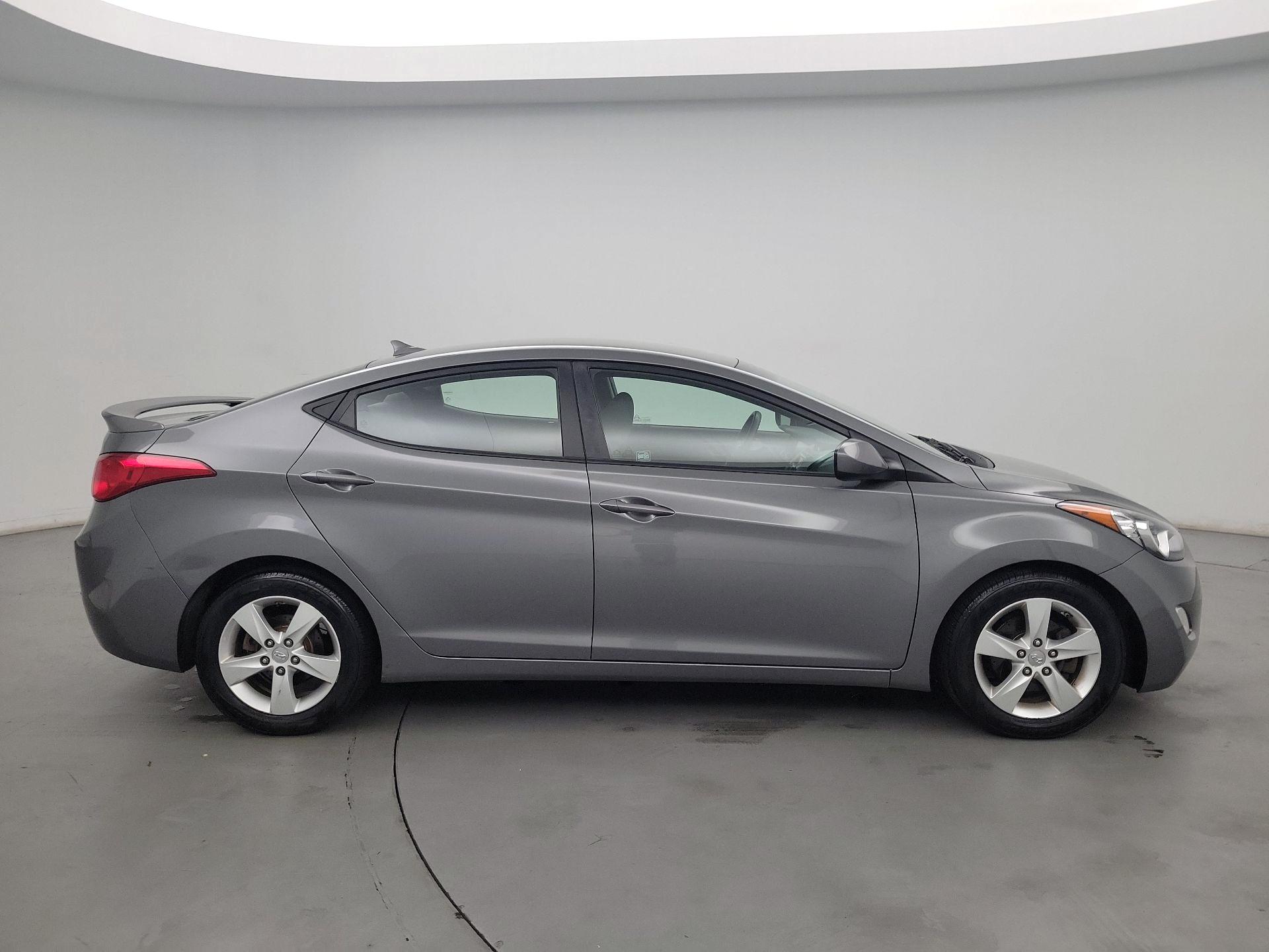 Thumbnail: 2013 Hyundai Elantra - 4