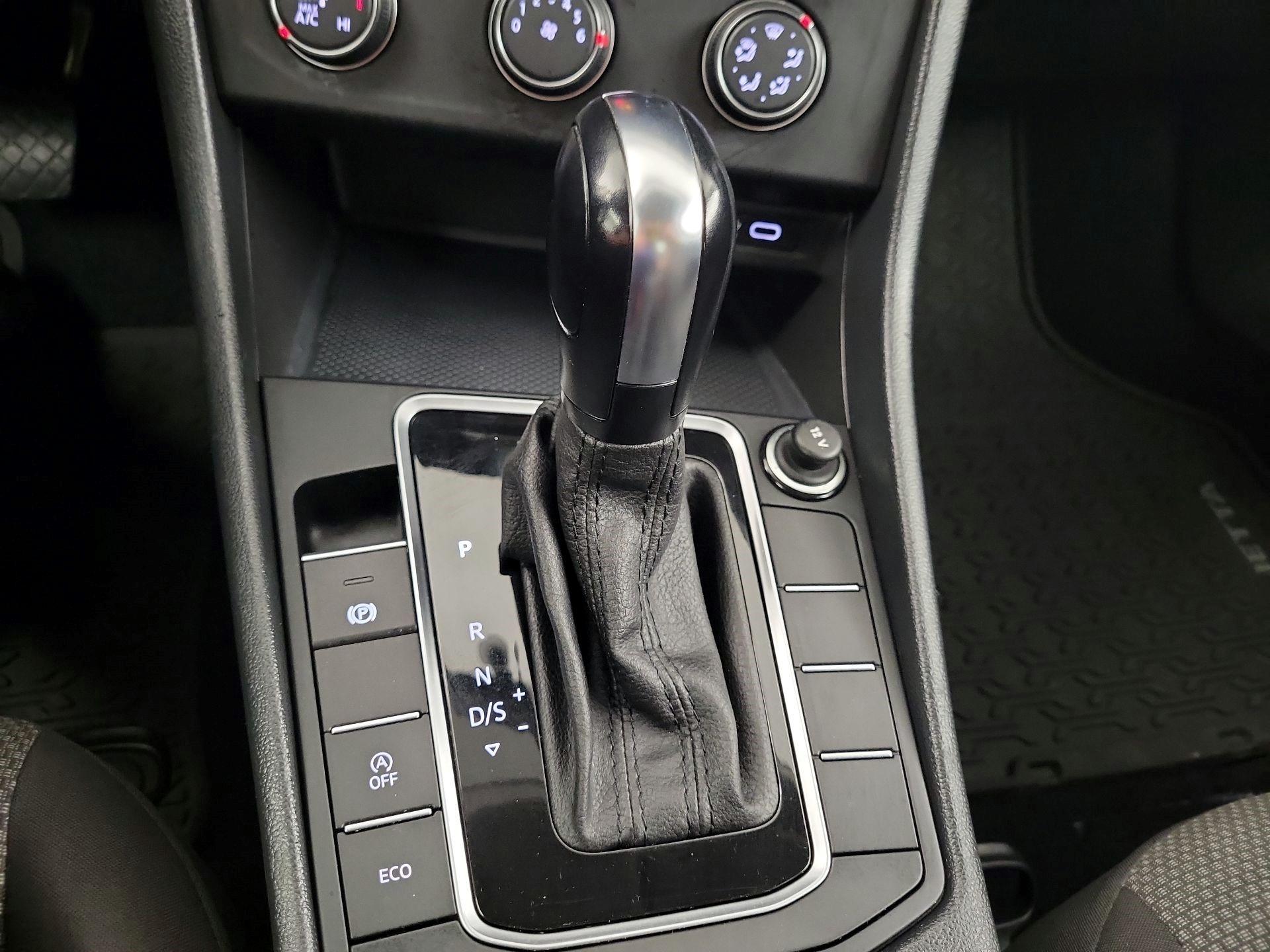 Thumbnail: 2021 Volkswagen Jetta - 15
