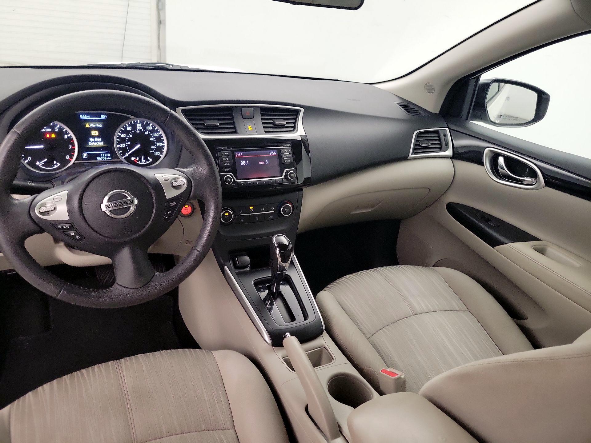 Thumbnail: 2017 Nissan Sentra - 9