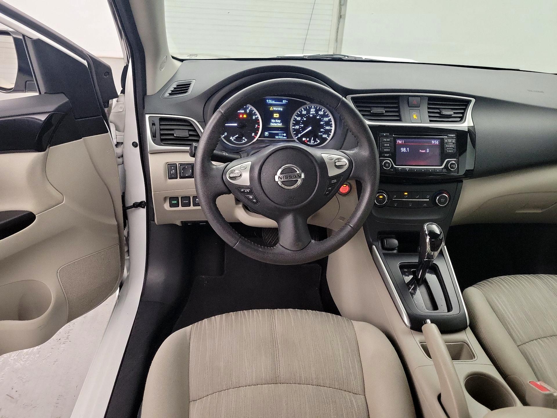 Thumbnail: 2017 Nissan Sentra - 10