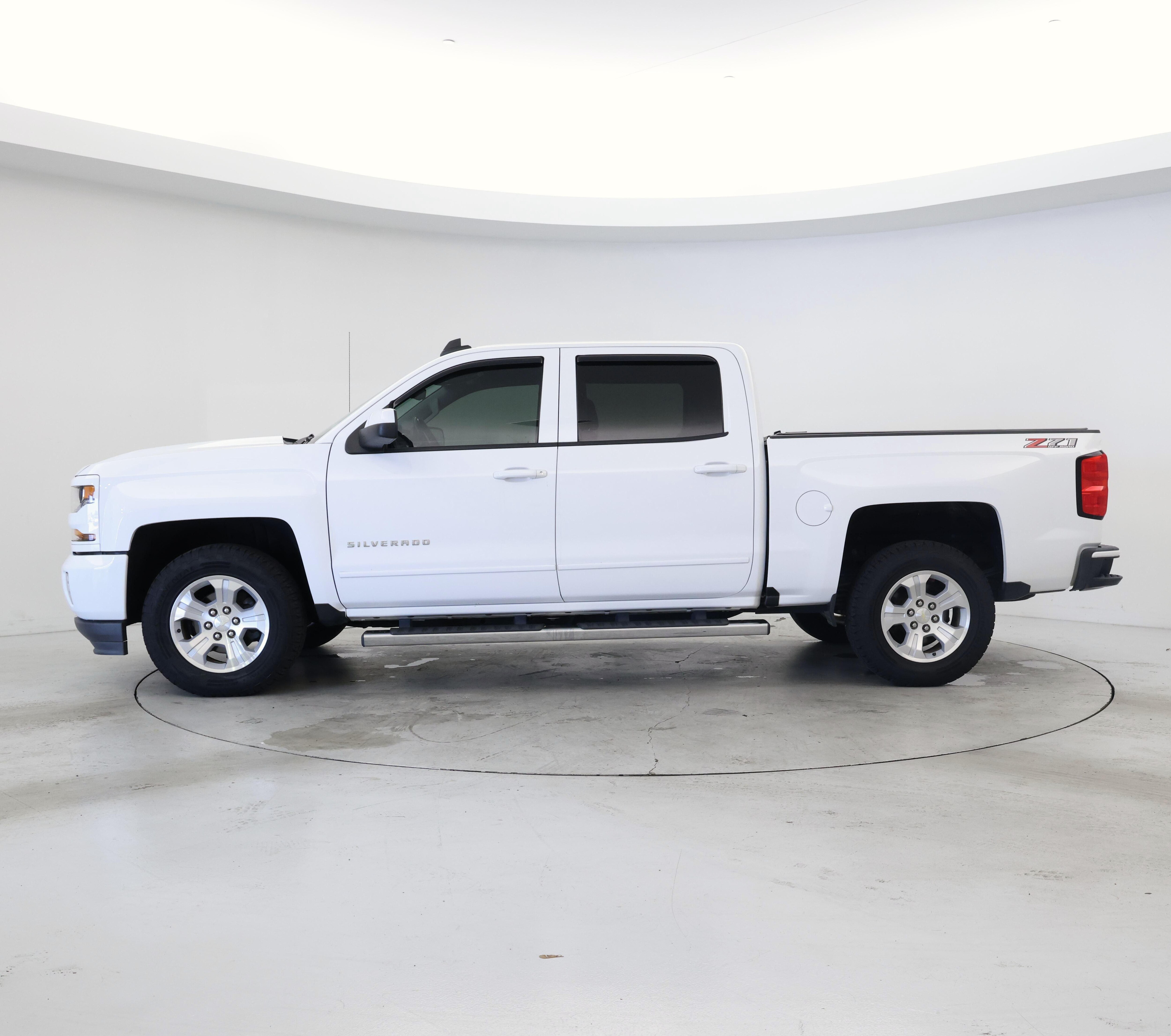 Thumbnail: 2018 Chevrolet Silverado 1500 - 3