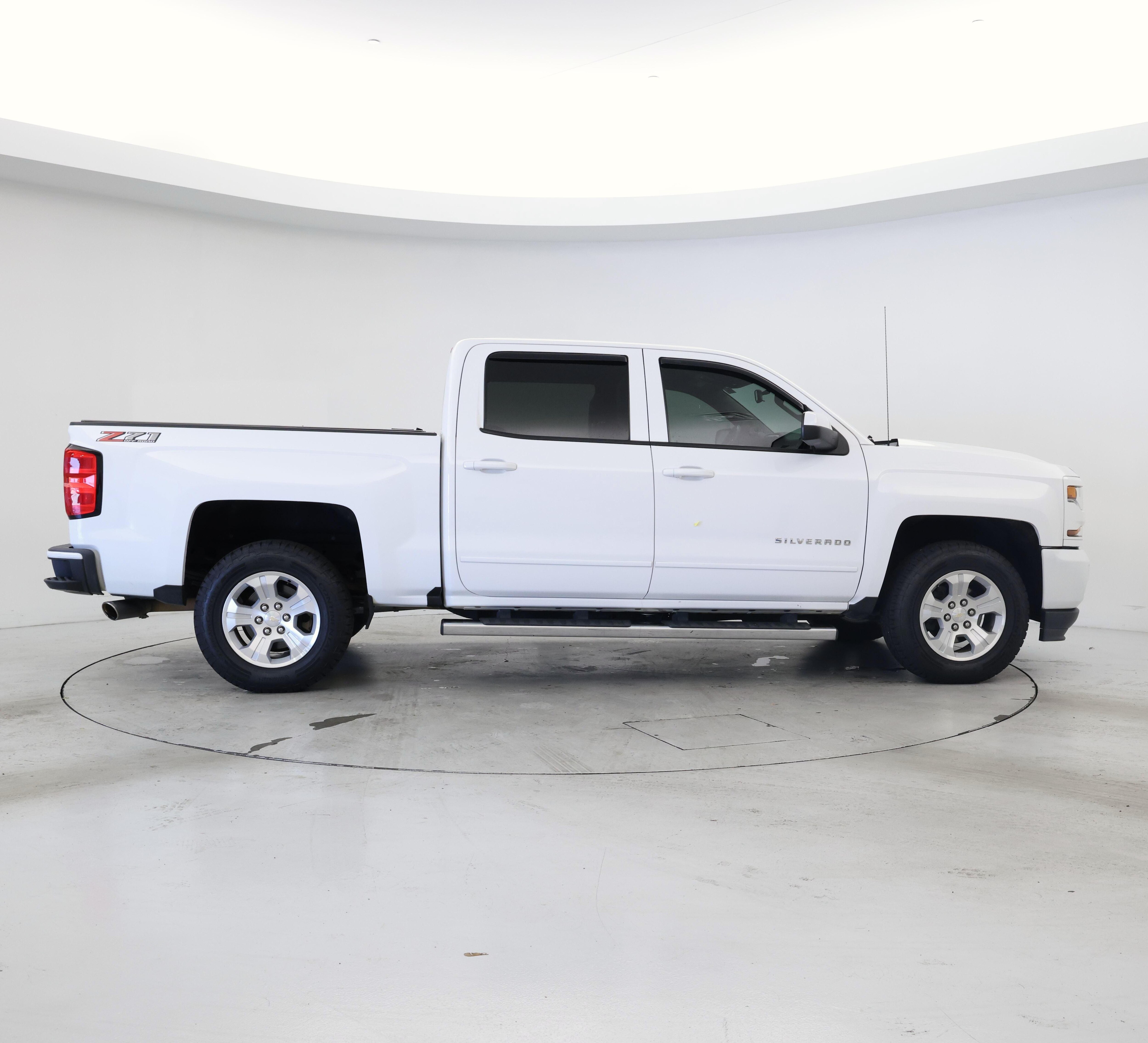 Thumbnail: 2018 Chevrolet Silverado 1500 - 7