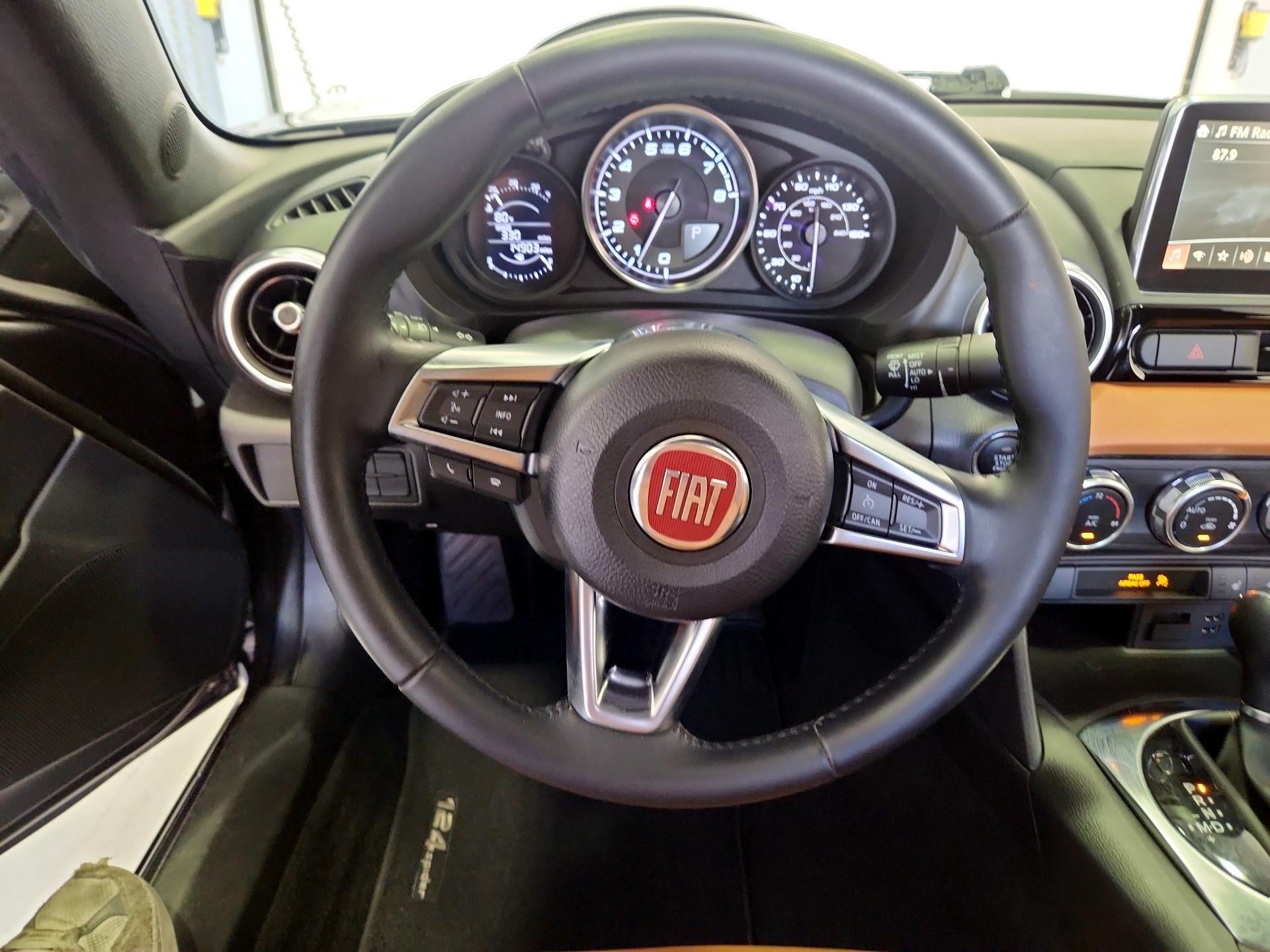 Thumbnail: 2017 Fiat 124 Spider - 10