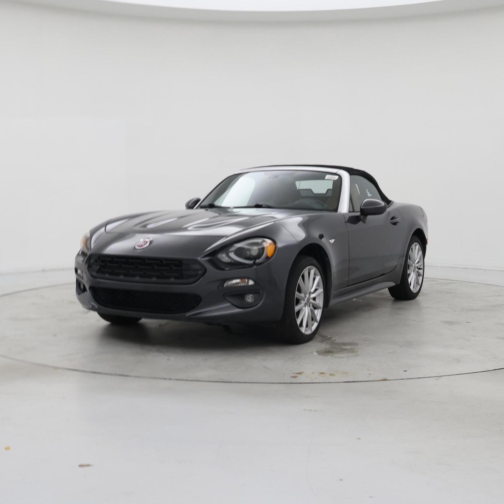 Thumbnail: 2017 Fiat 124 Spider - 4