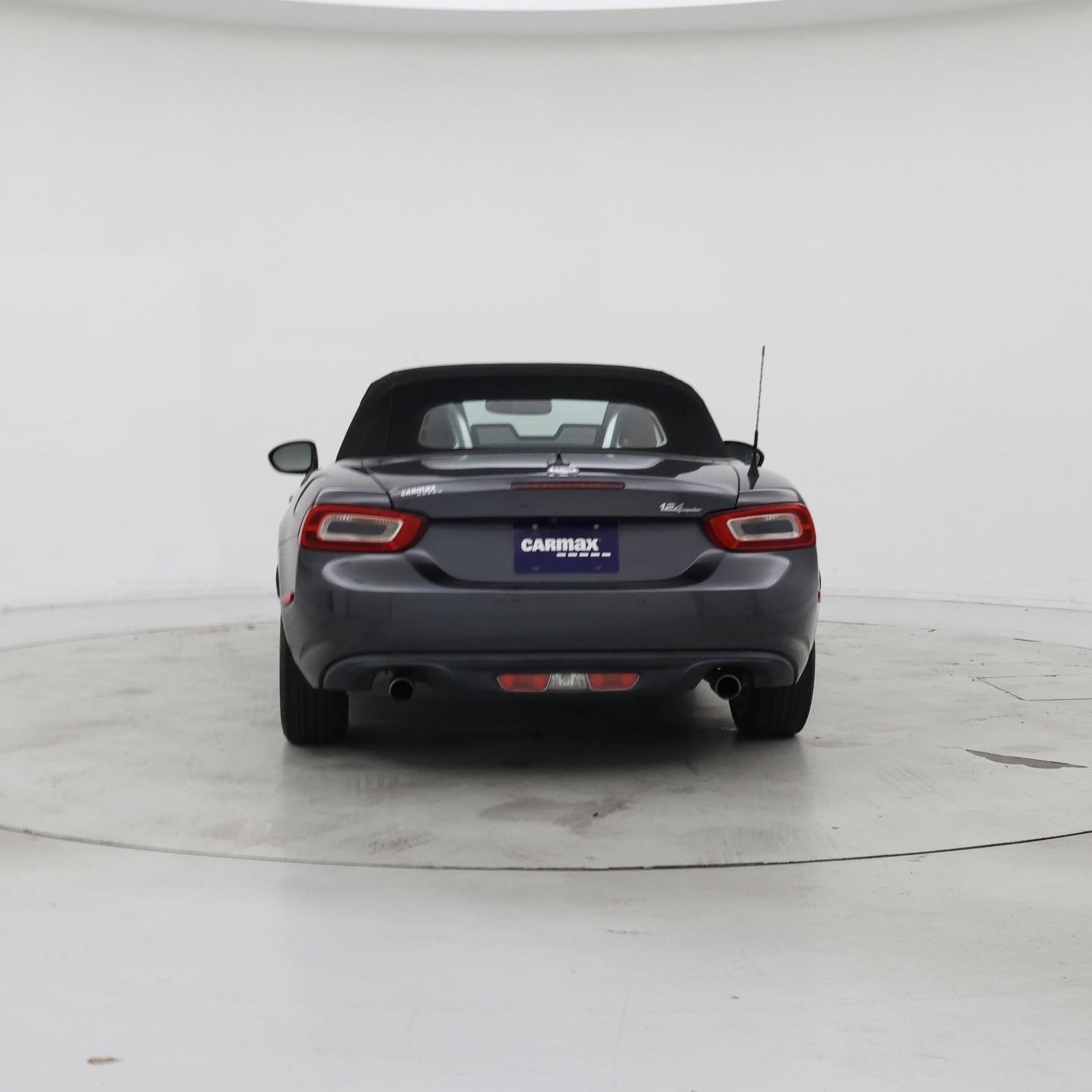 Thumbnail: 2017 Fiat 124 Spider - 6