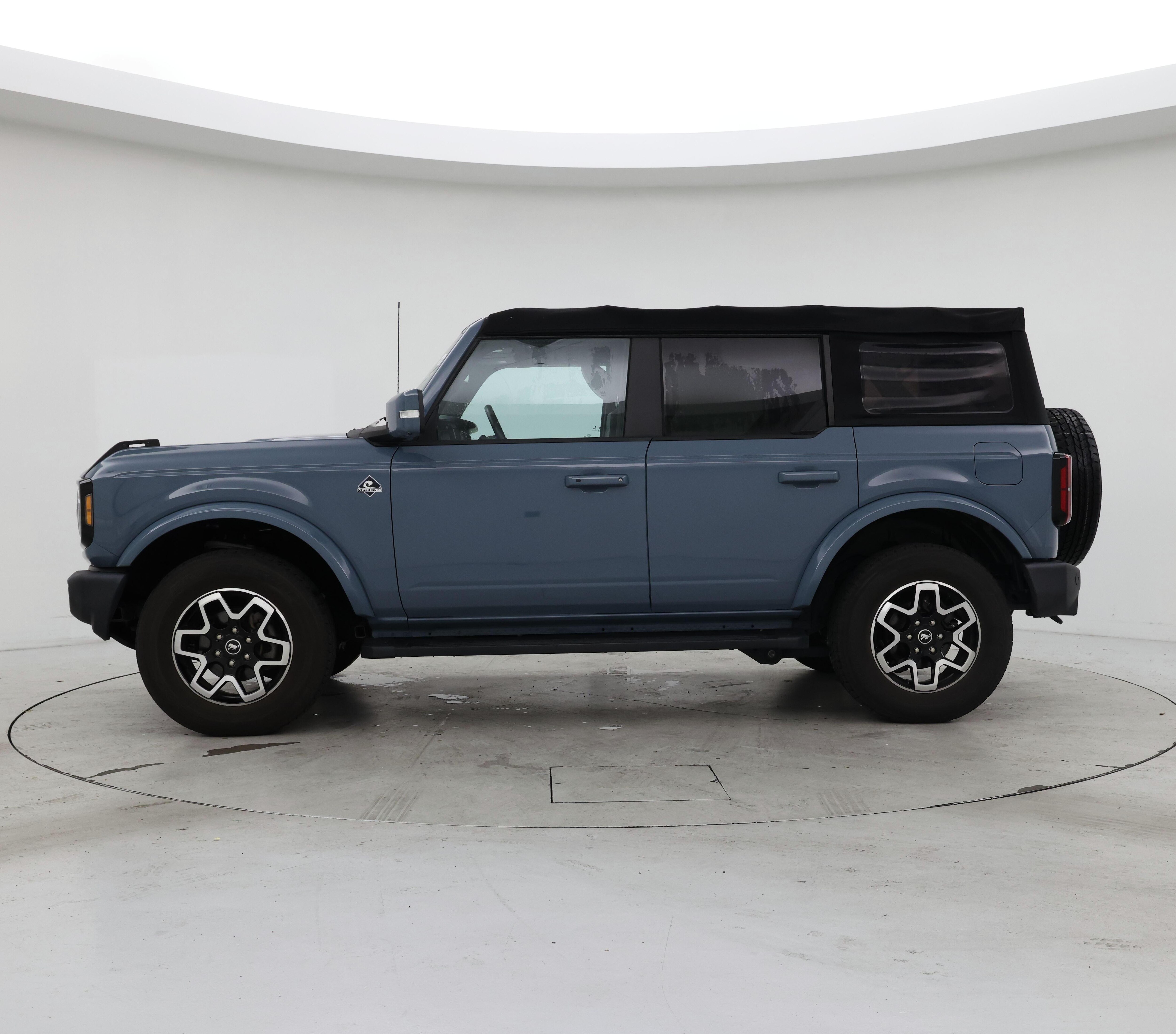Thumbnail: 2022 Ford Bronco - 3