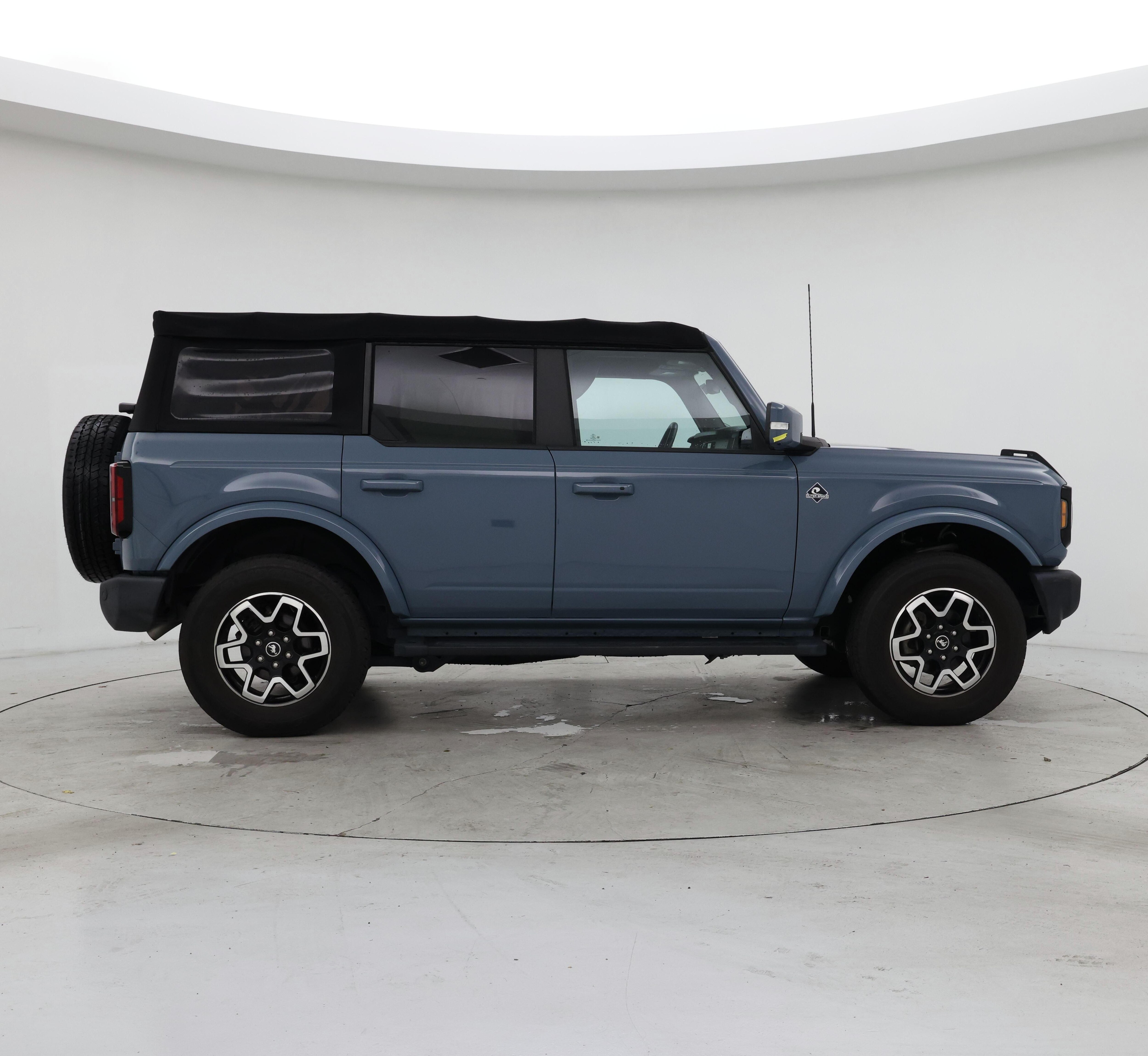 Thumbnail: 2022 Ford Bronco - 7