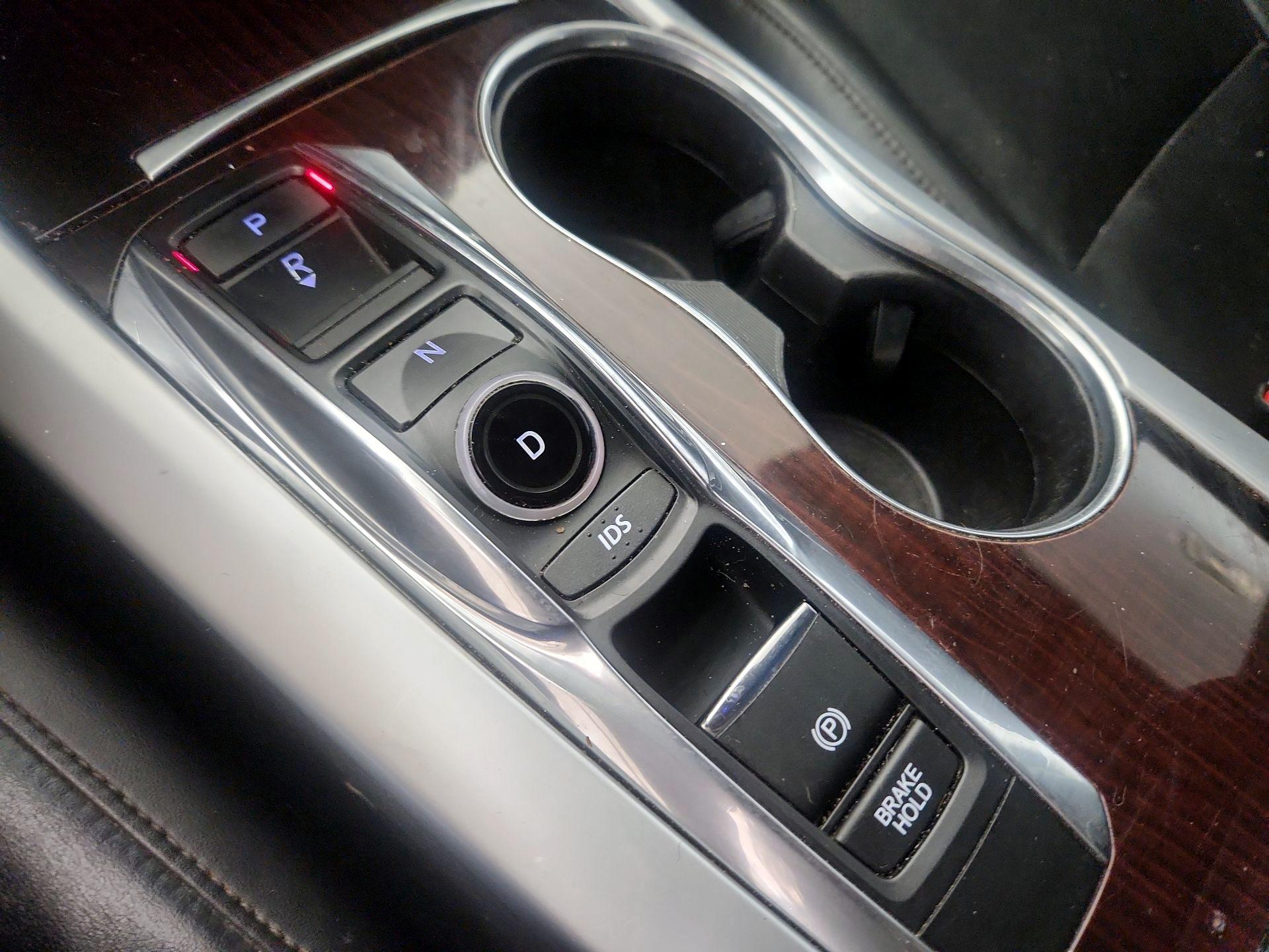 Thumbnail: 2015 Acura TLX - 18