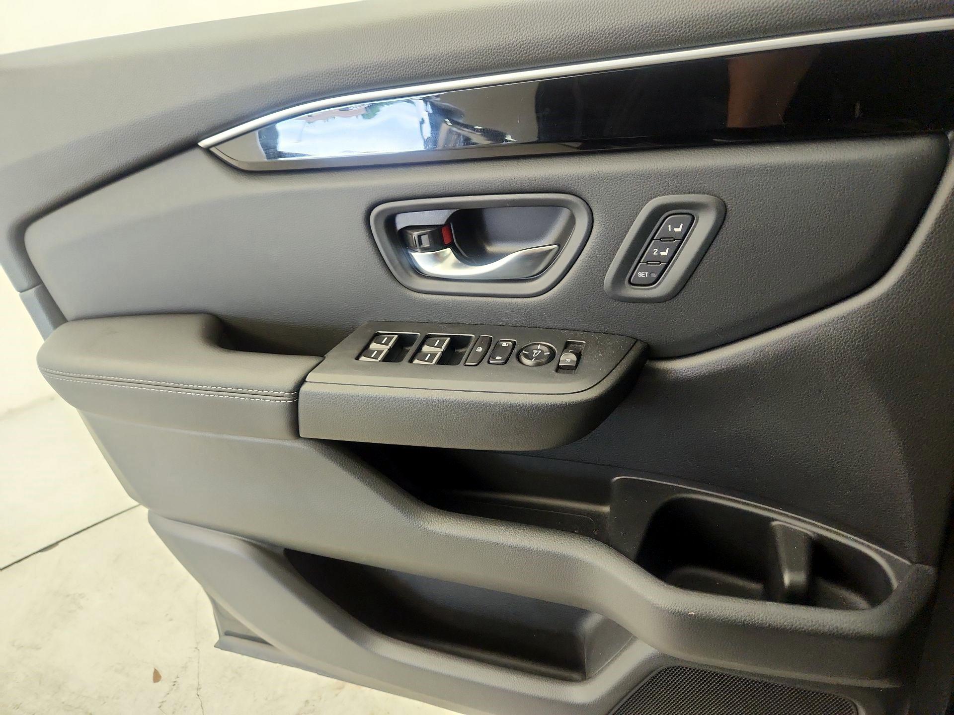 Thumbnail: 2023 Honda Pilot - 12