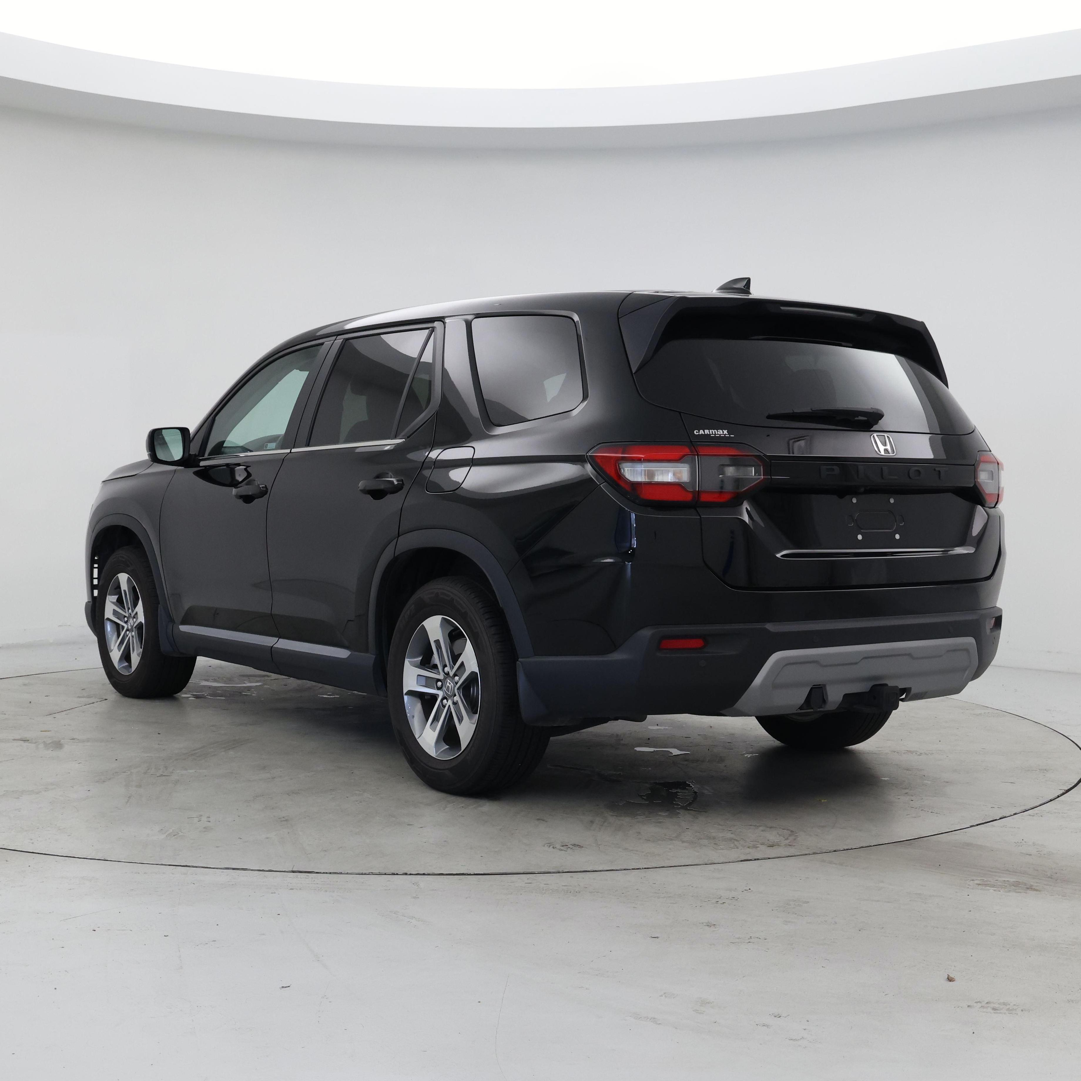 Thumbnail: 2023 Honda Pilot - 2