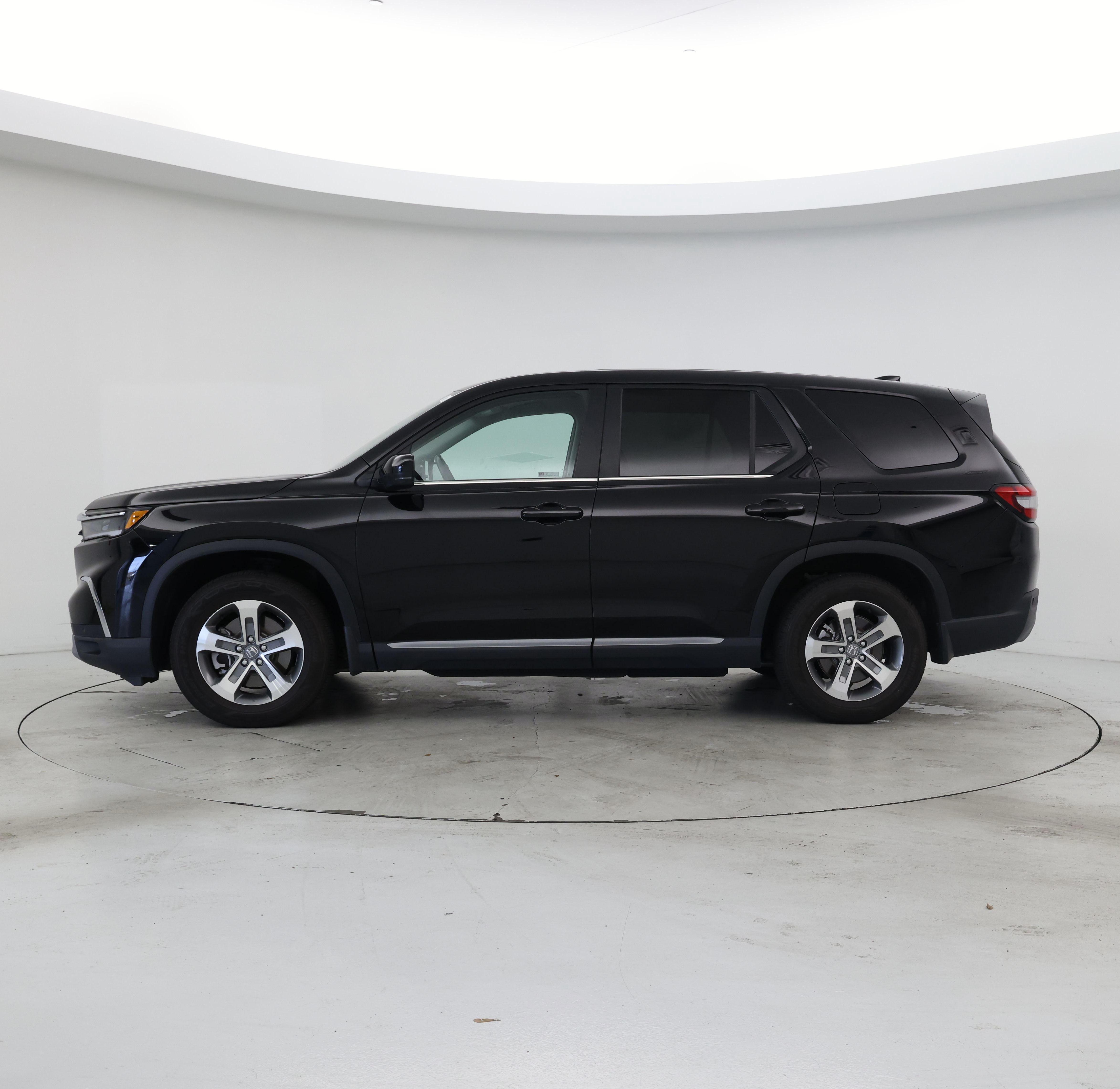 Thumbnail: 2023 Honda Pilot - 3