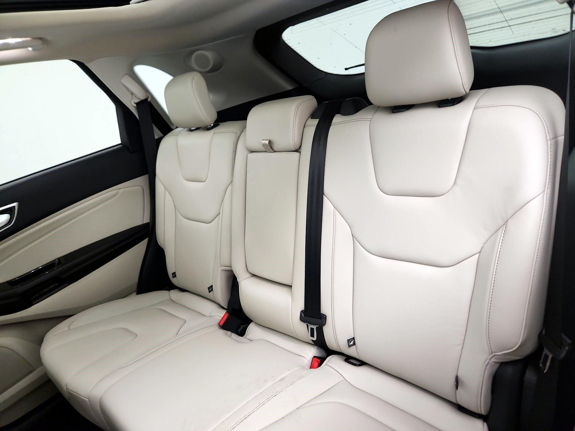 Thumbnail: 2020 Ford Edge - 20