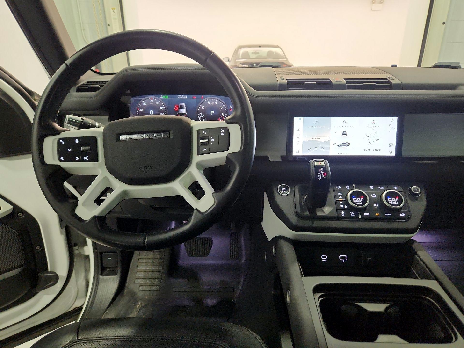 Thumbnail: 2022 Land Rover Defender - 9