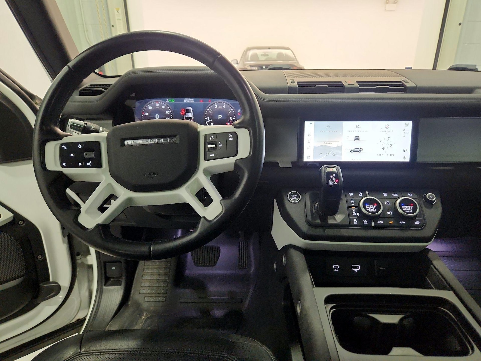 2022 Land Rover Defender SE - Photo 10