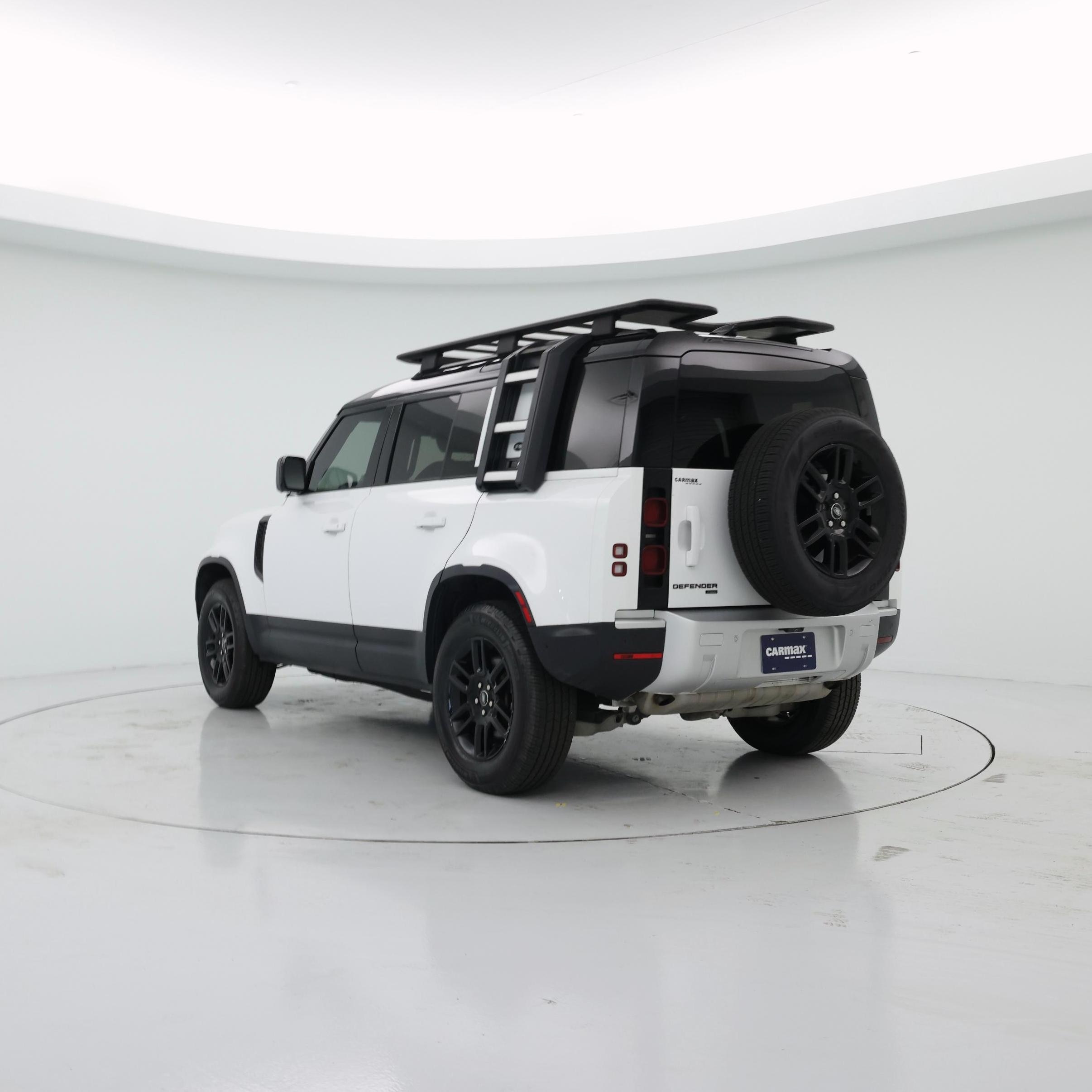 Thumbnail: 2022 Land Rover Defender - 2