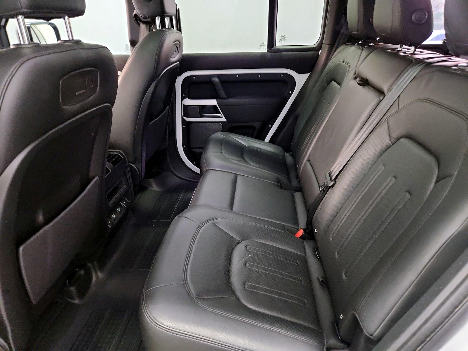2022 Land Rover Defender SE - Photo 21
