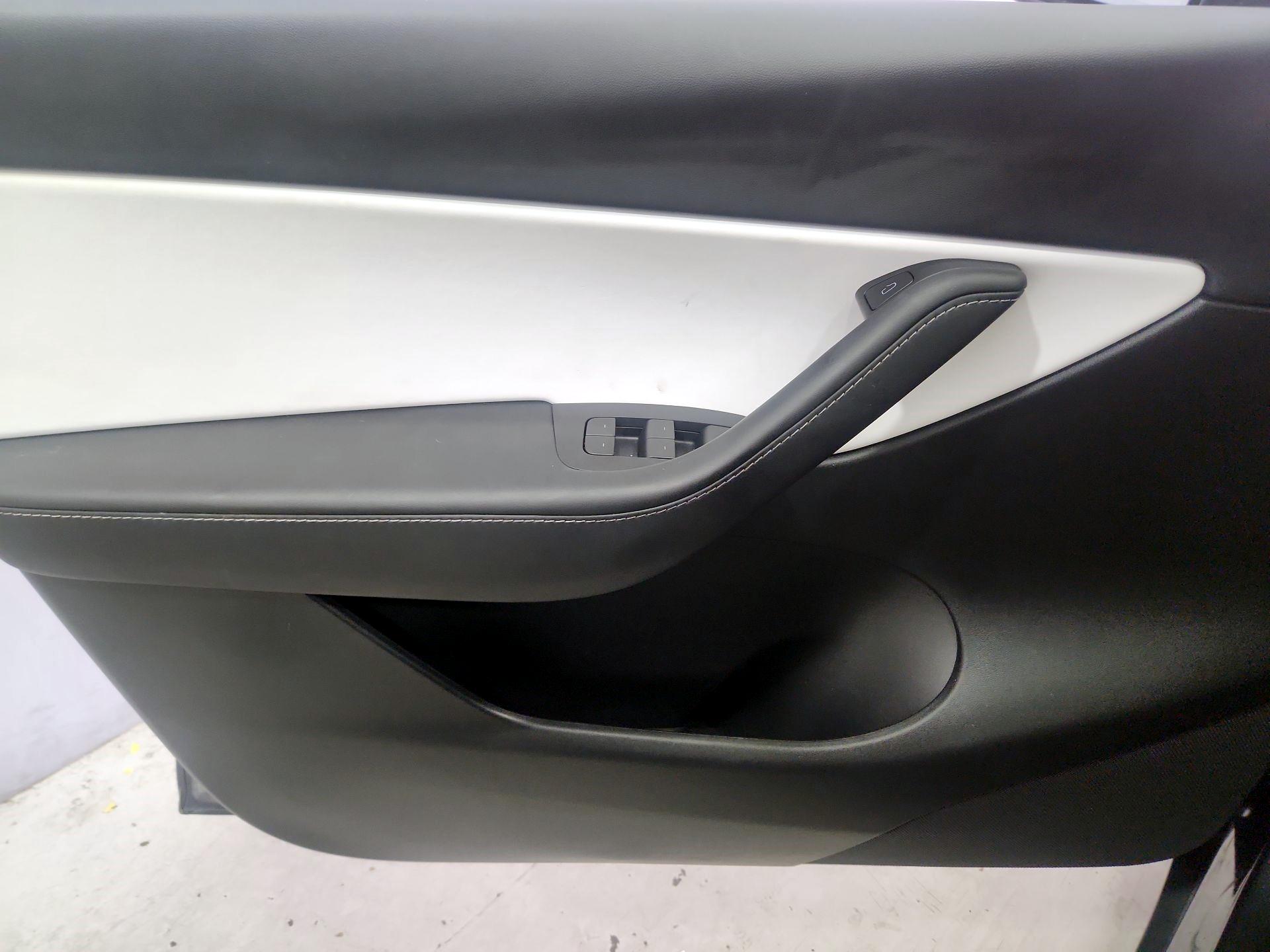 Thumbnail: 2021 Tesla Model Y - 12