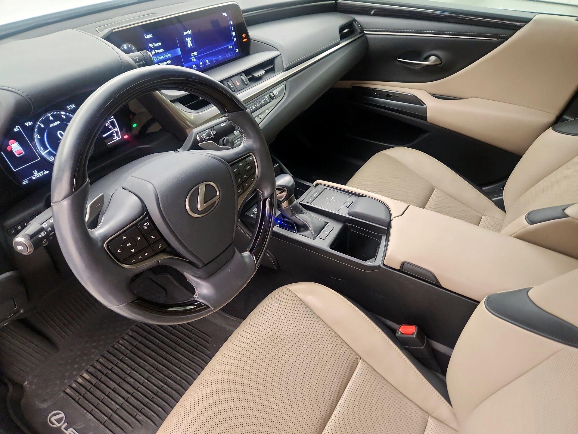 Thumbnail: 2020 Lexus ES - 11