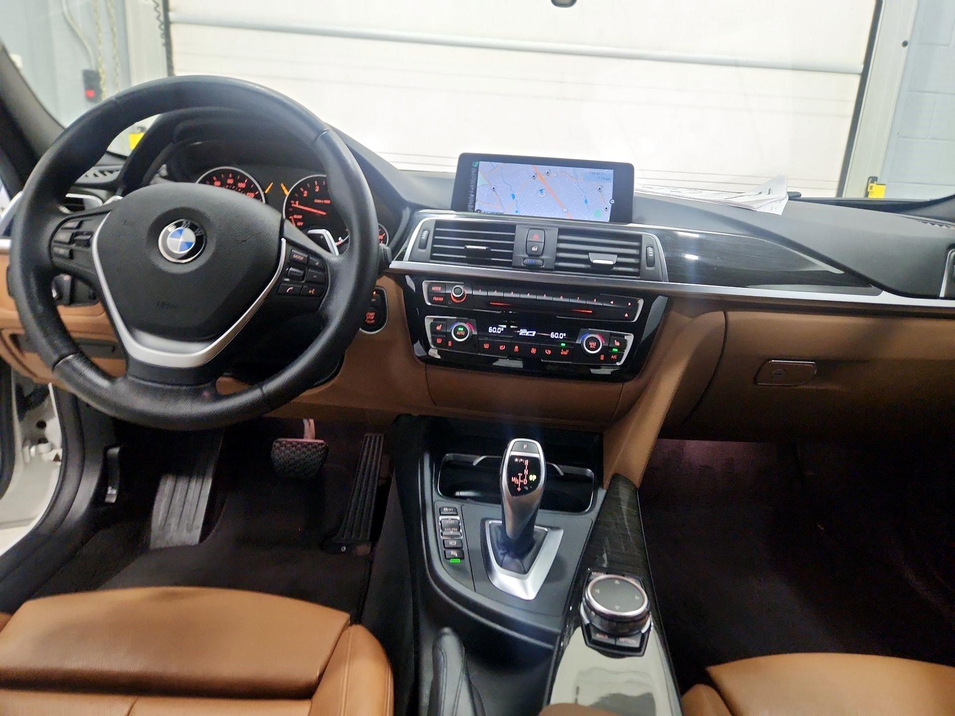 Thumbnail: 2016 BMW 3 Series - 9