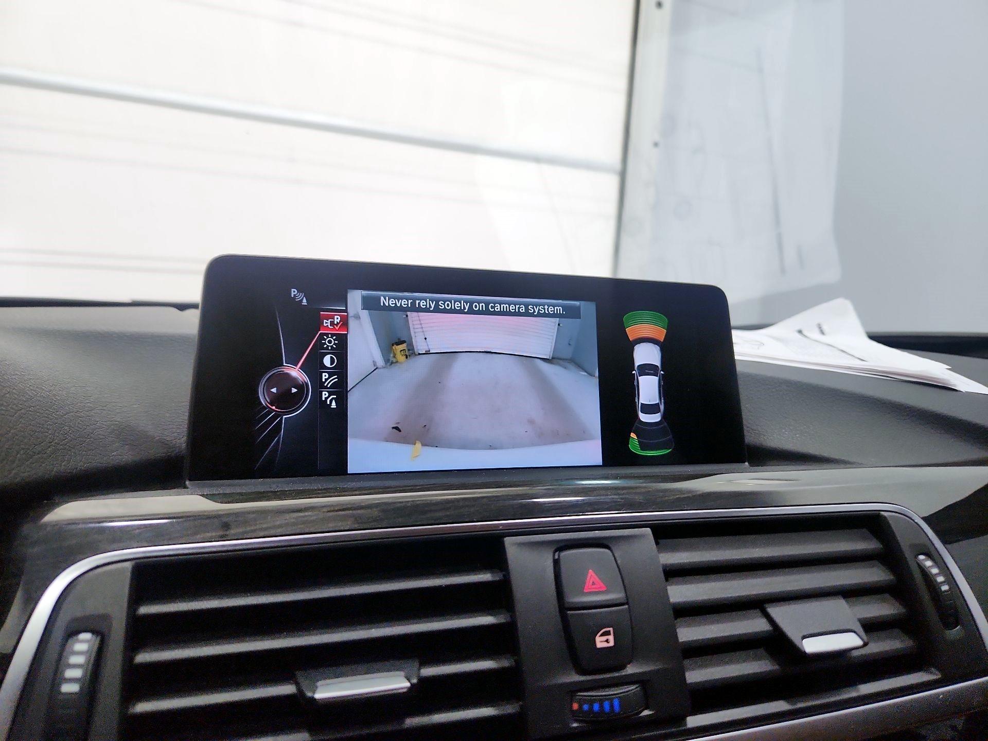 Thumbnail: 2016 BMW 3 Series - 15