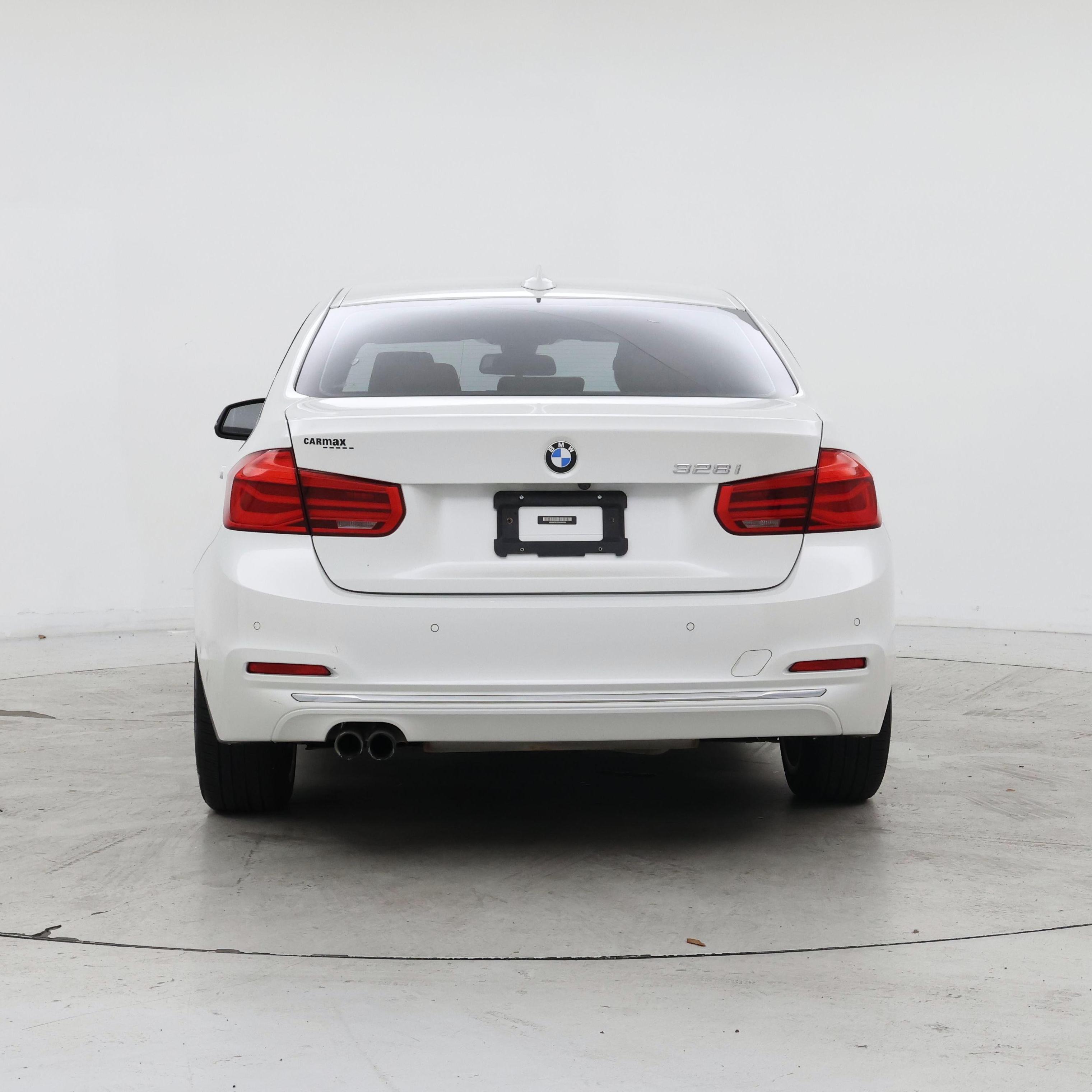 Thumbnail: 2016 BMW 3 Series - 6
