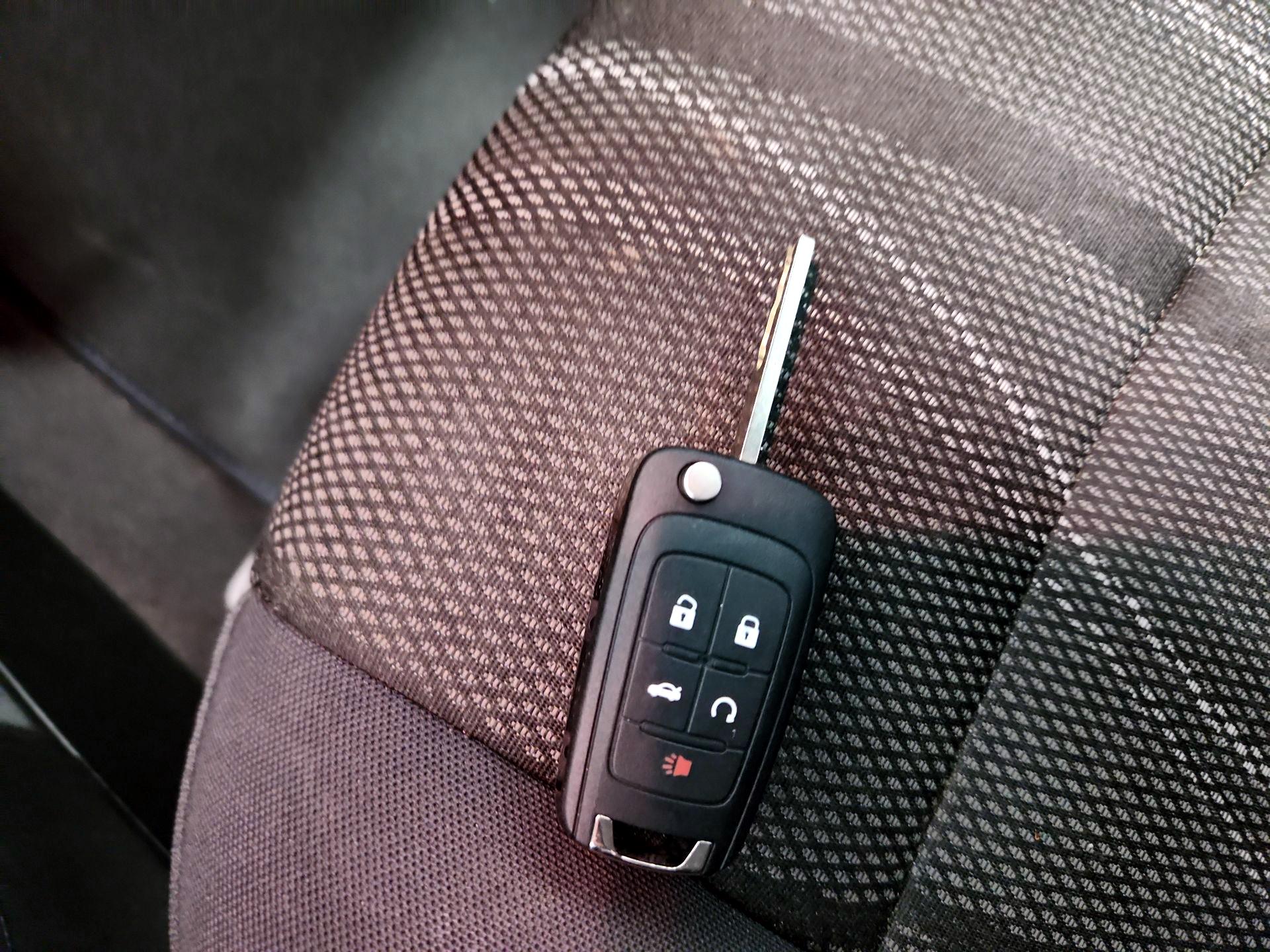 Thumbnail: 2014 Chevrolet Sonic - 20