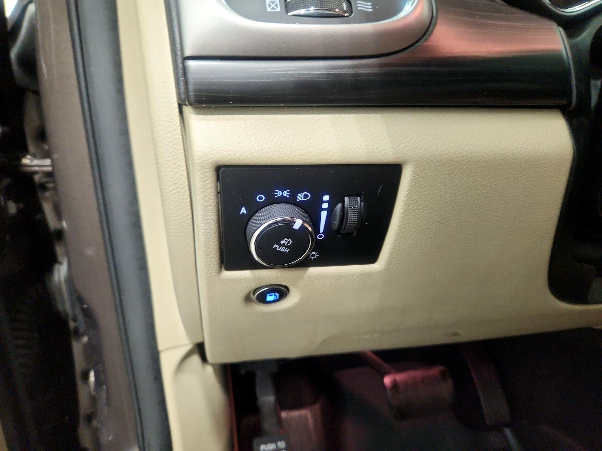 Thumbnail: 2019 Jeep Grand Cherokee - 13