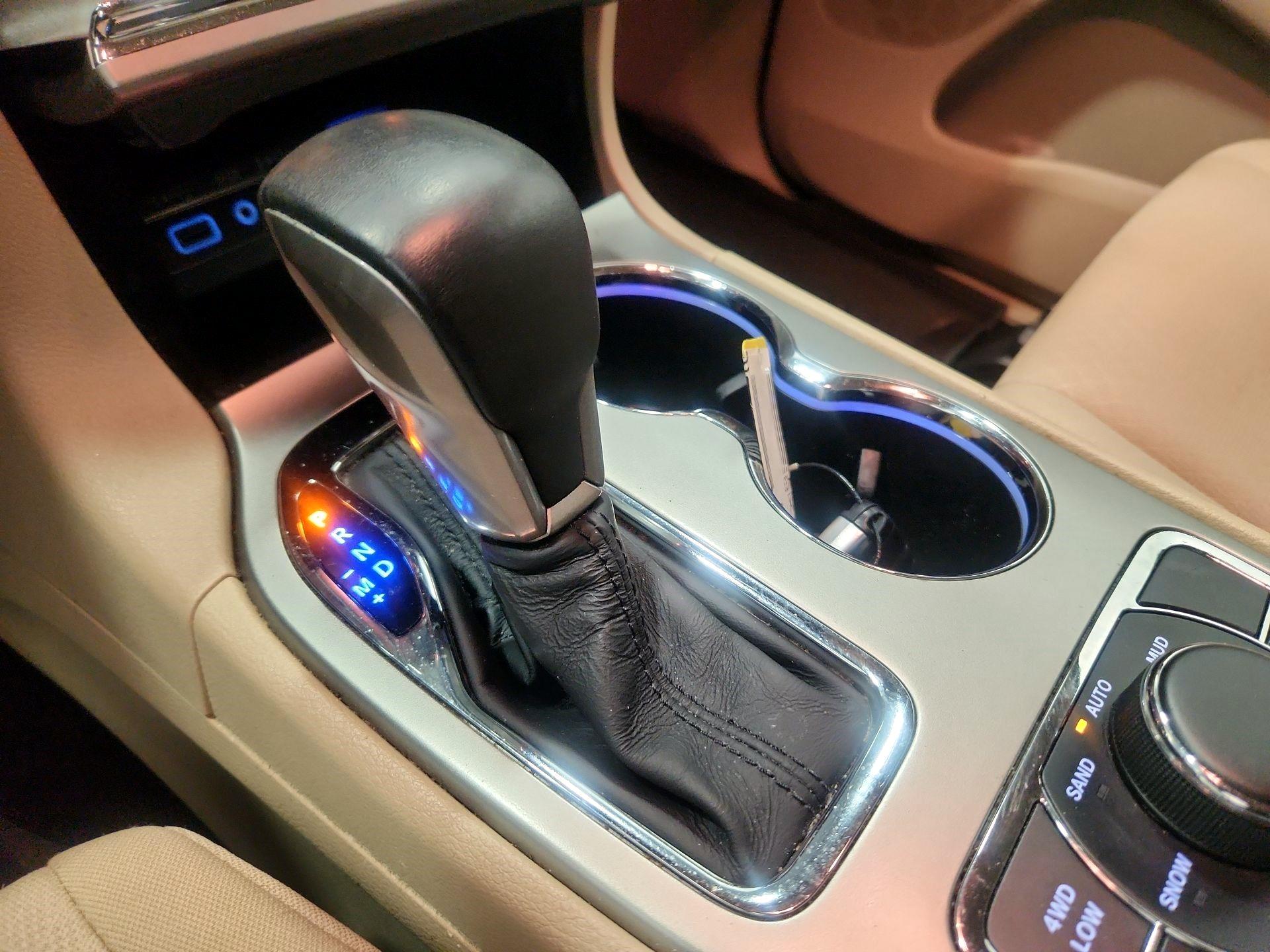 Thumbnail: 2019 Jeep Grand Cherokee - 17