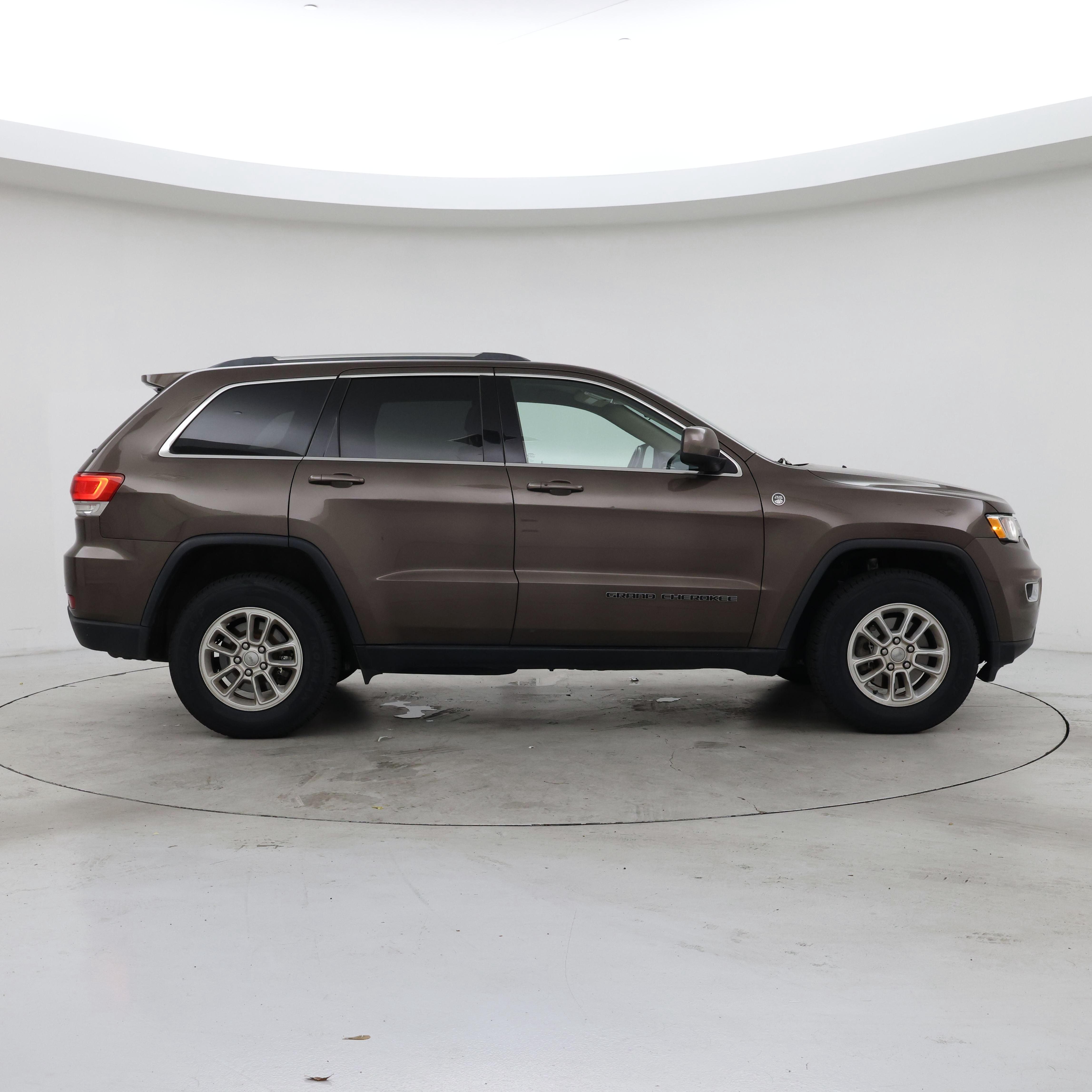 Thumbnail: 2019 Jeep Grand Cherokee - 7