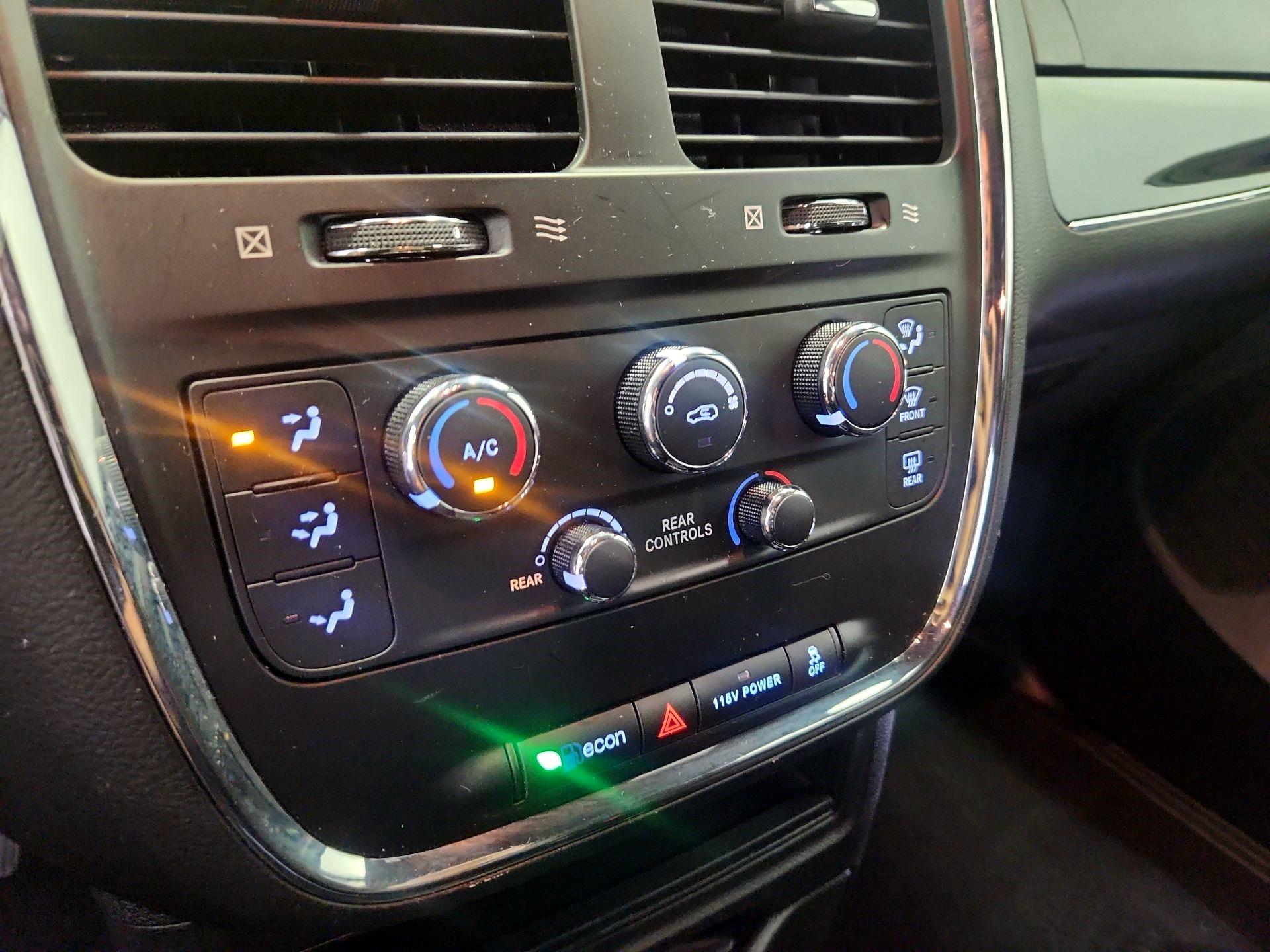 Thumbnail: 2019 Dodge Grand Caravan - 16