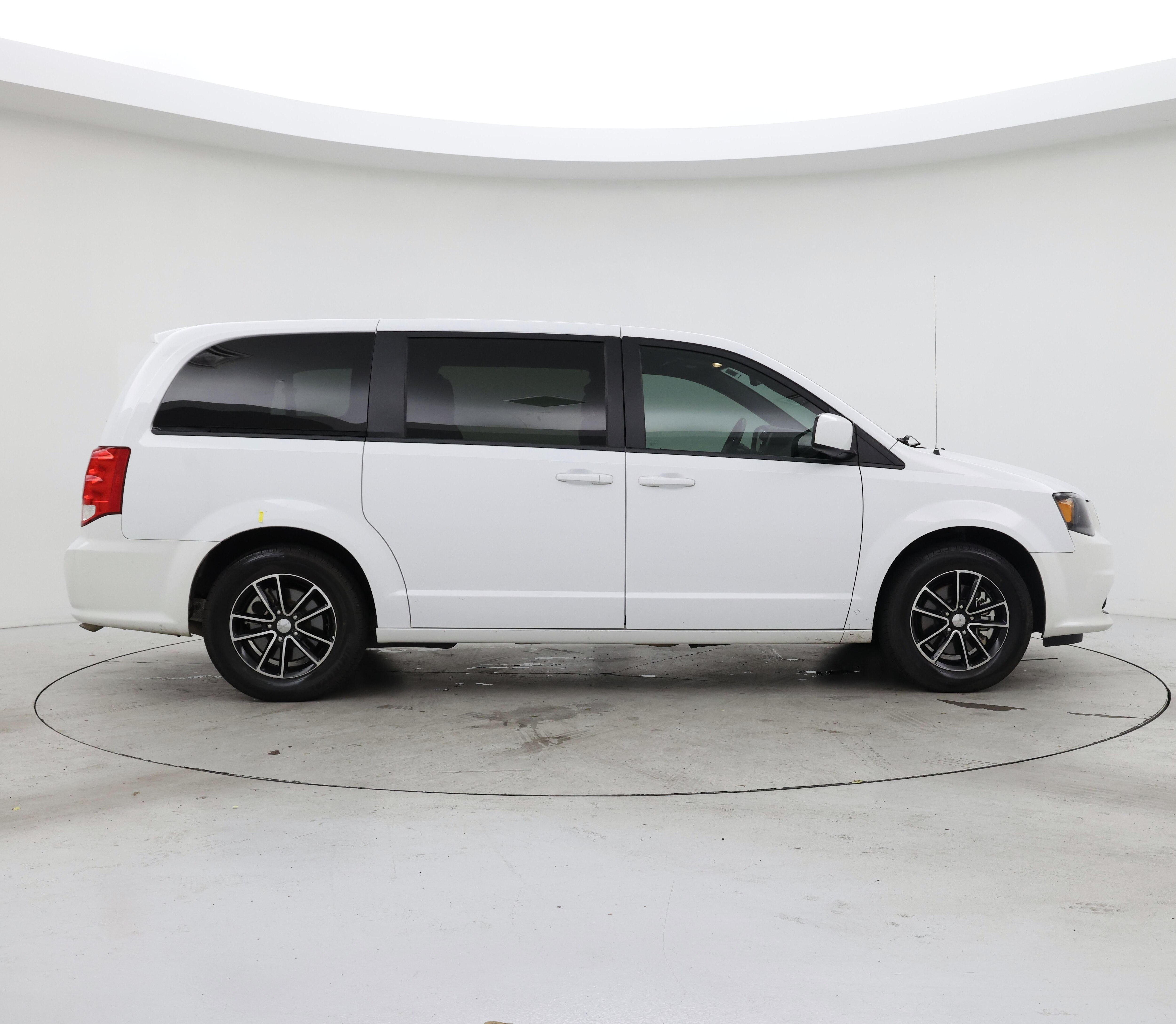 Thumbnail: 2019 Dodge Grand Caravan - 7