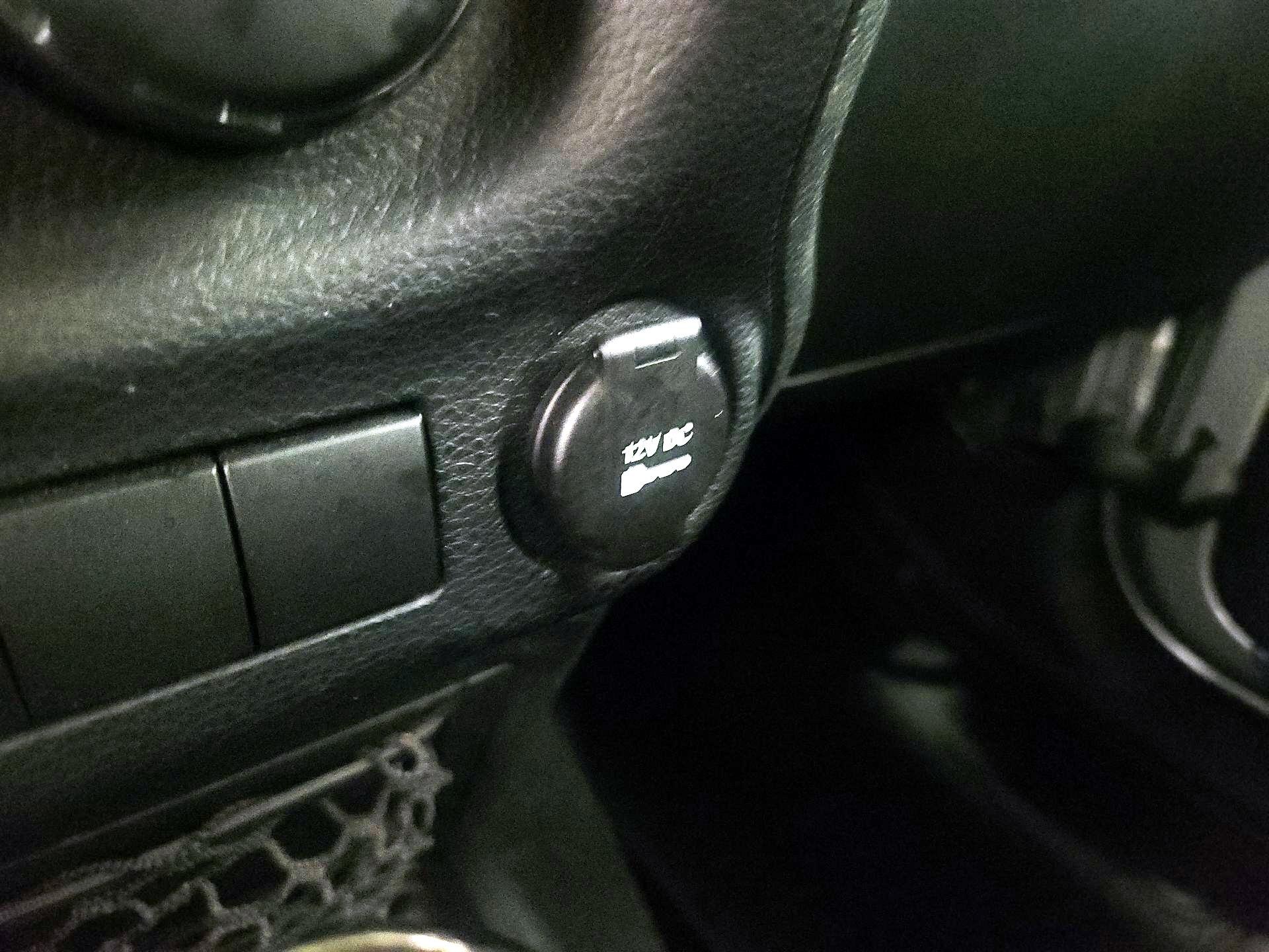 Thumbnail: 2015 Jeep Wrangler - 16