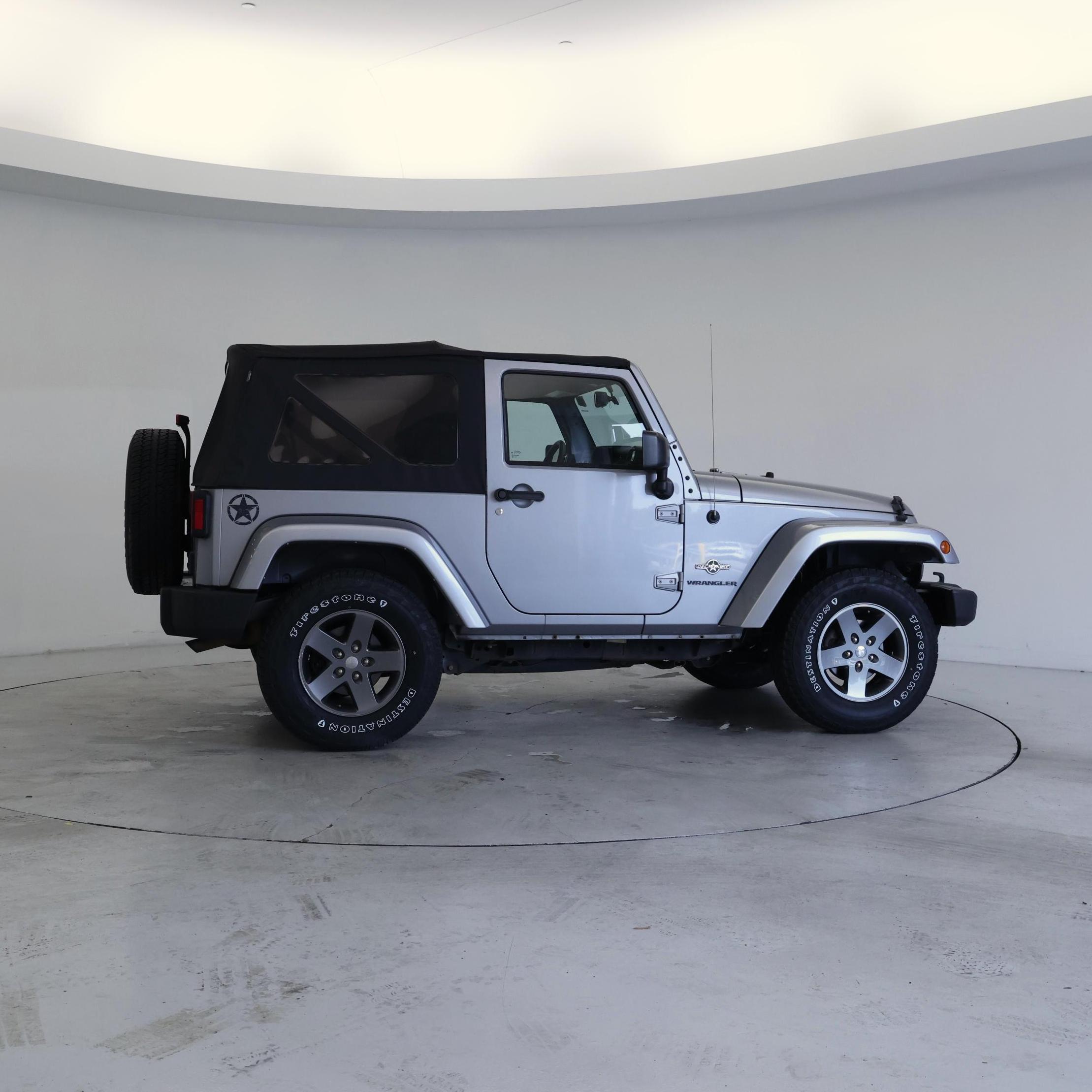 Thumbnail: 2015 Jeep Wrangler - 6