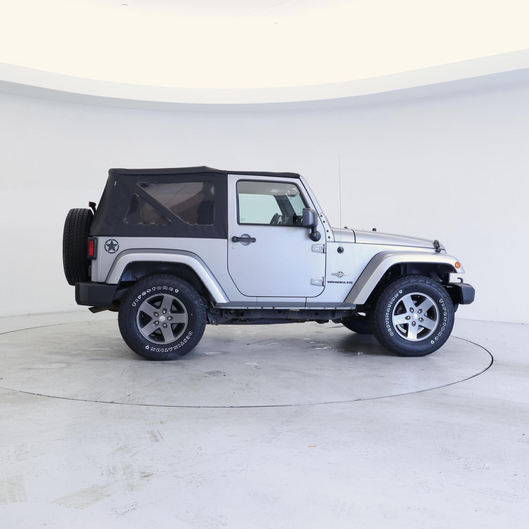 Thumbnail: 2015 Jeep Wrangler - 7