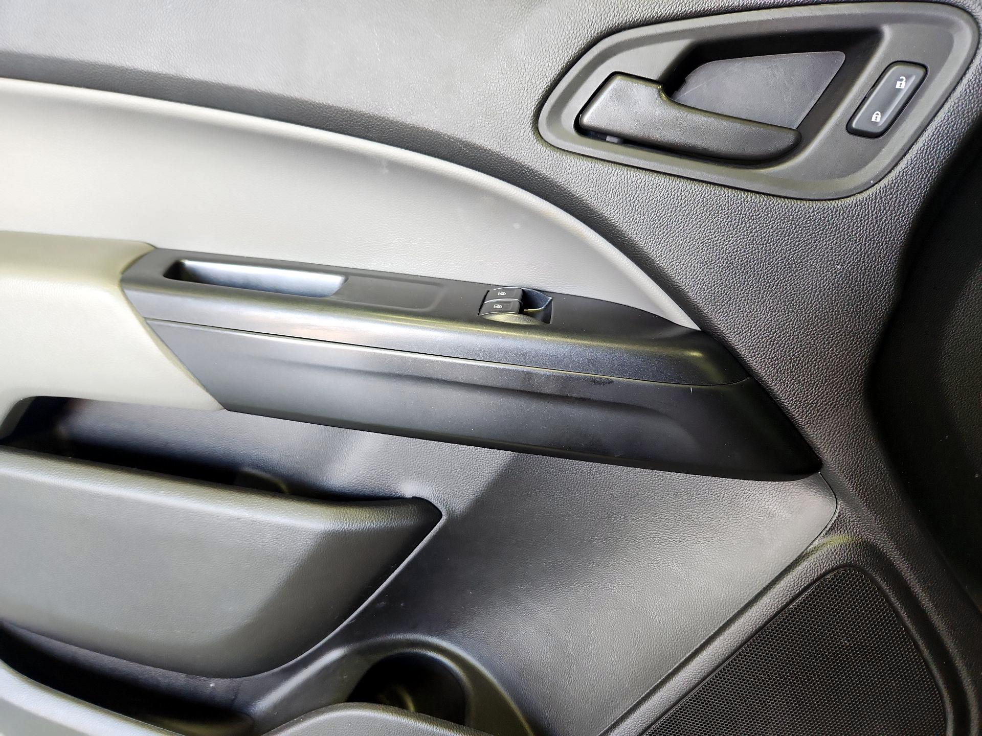 Thumbnail: 2019 Chevrolet Colorado - 12