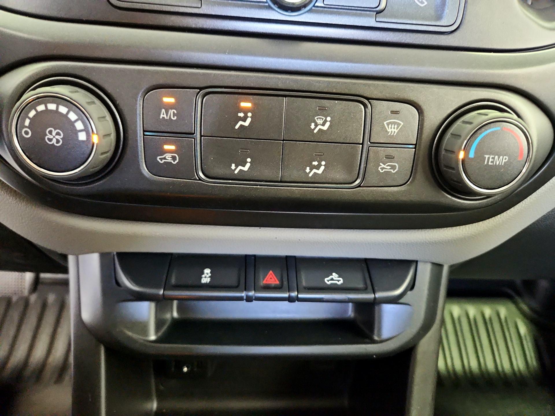 Thumbnail: 2019 Chevrolet Colorado - 16
