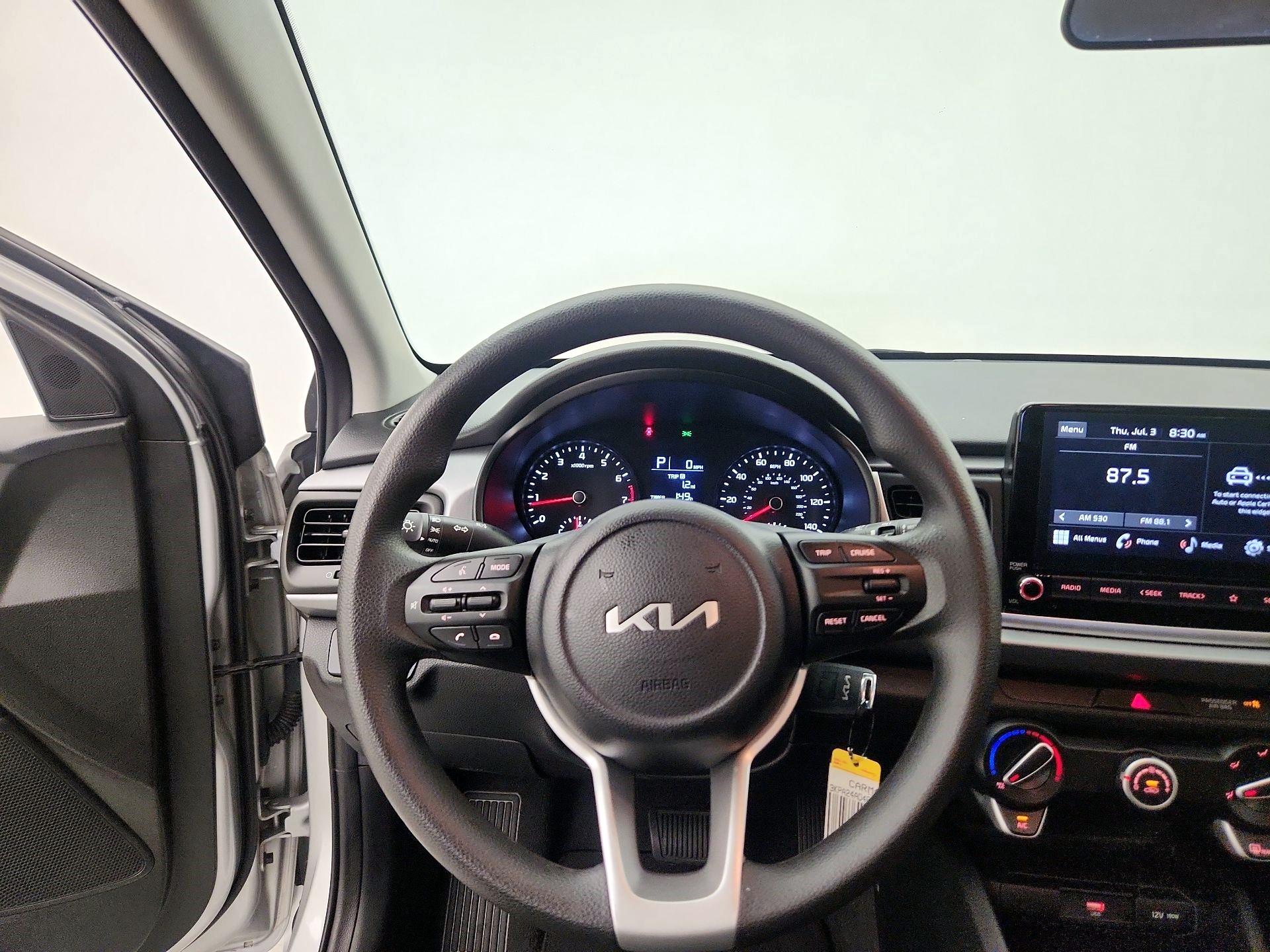 Thumbnail: 2023 Kia Rio - 10