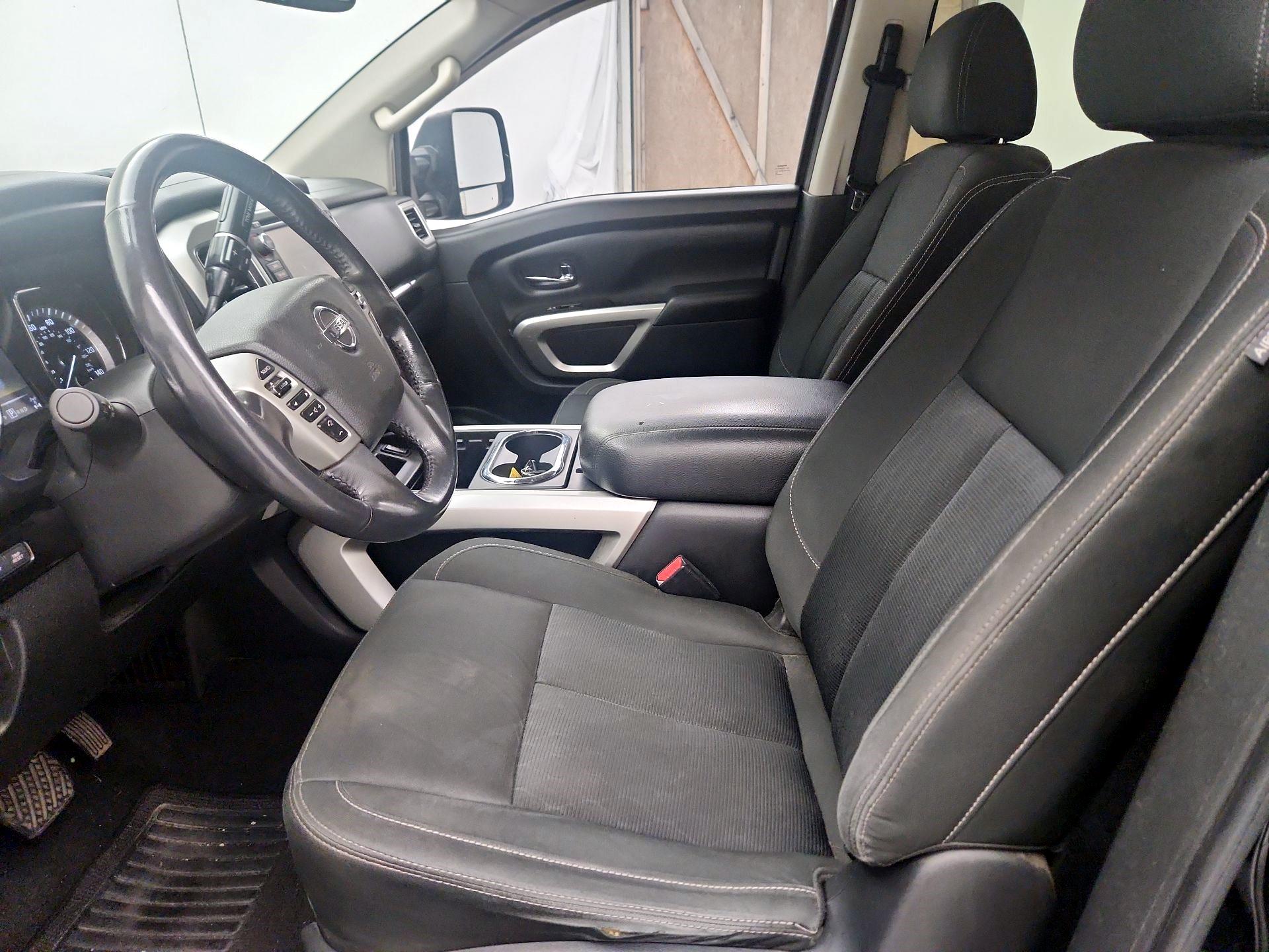Thumbnail: 2017 Nissan Titan - 11