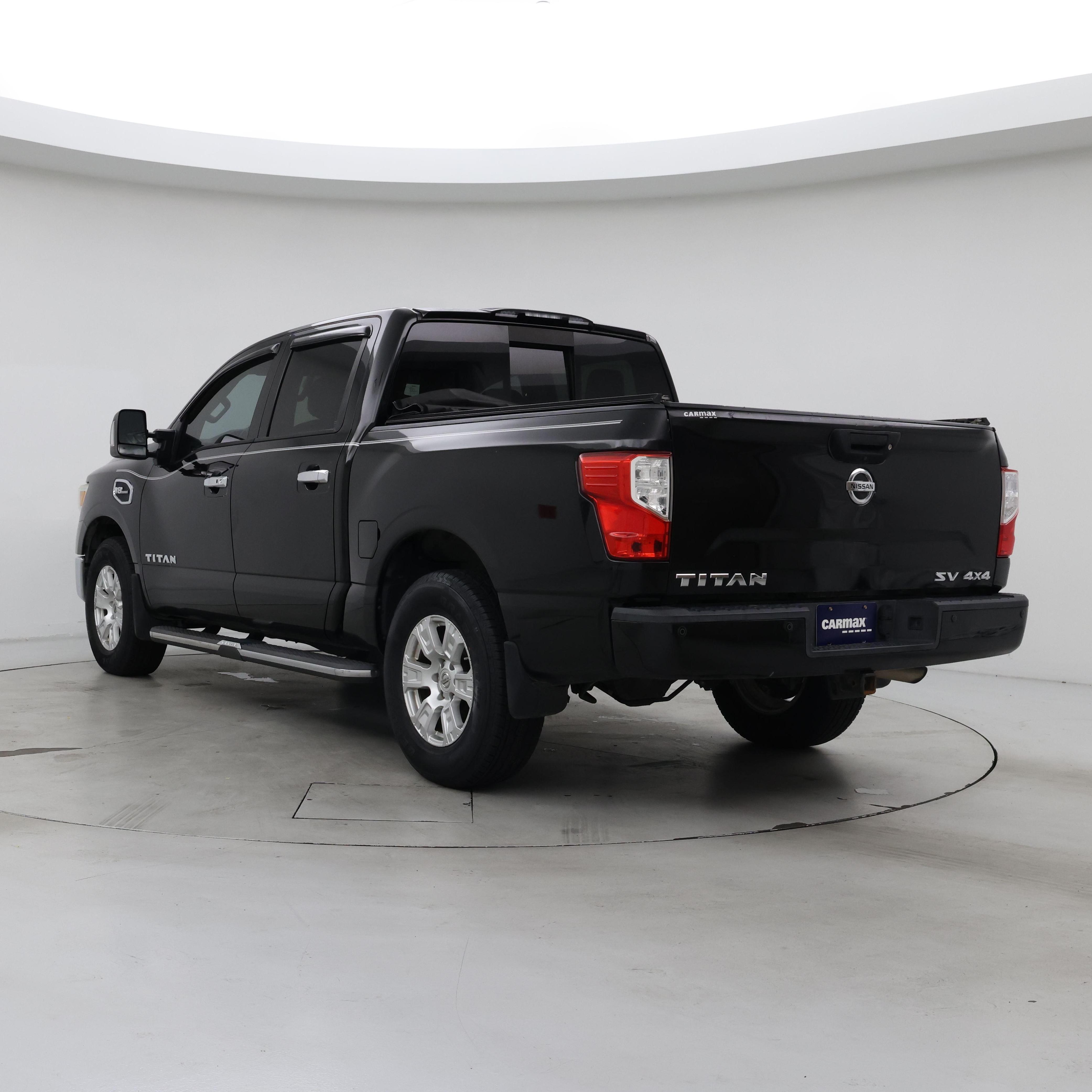 Thumbnail: 2017 Nissan Titan - 2