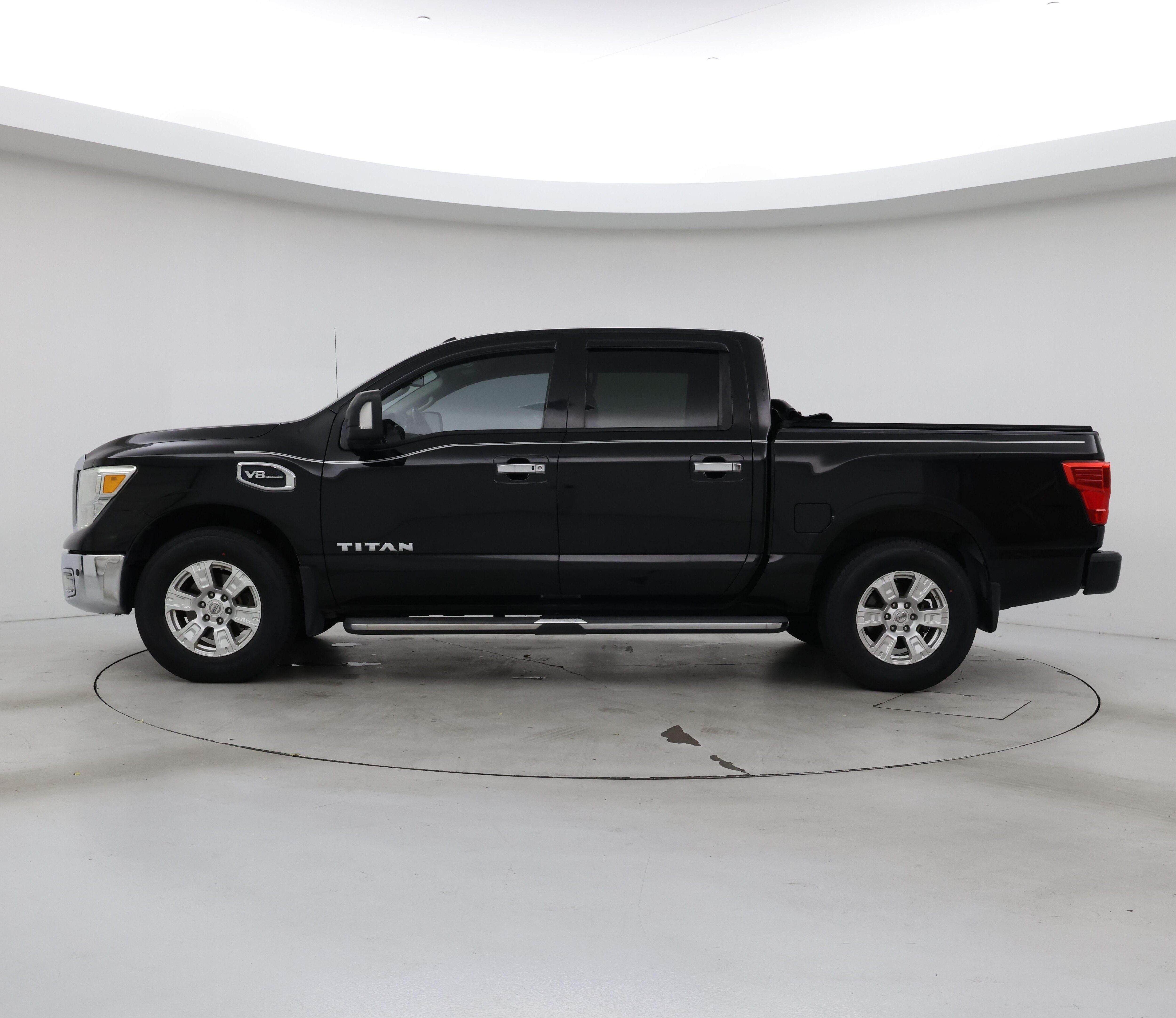 Thumbnail: 2017 Nissan Titan - 3