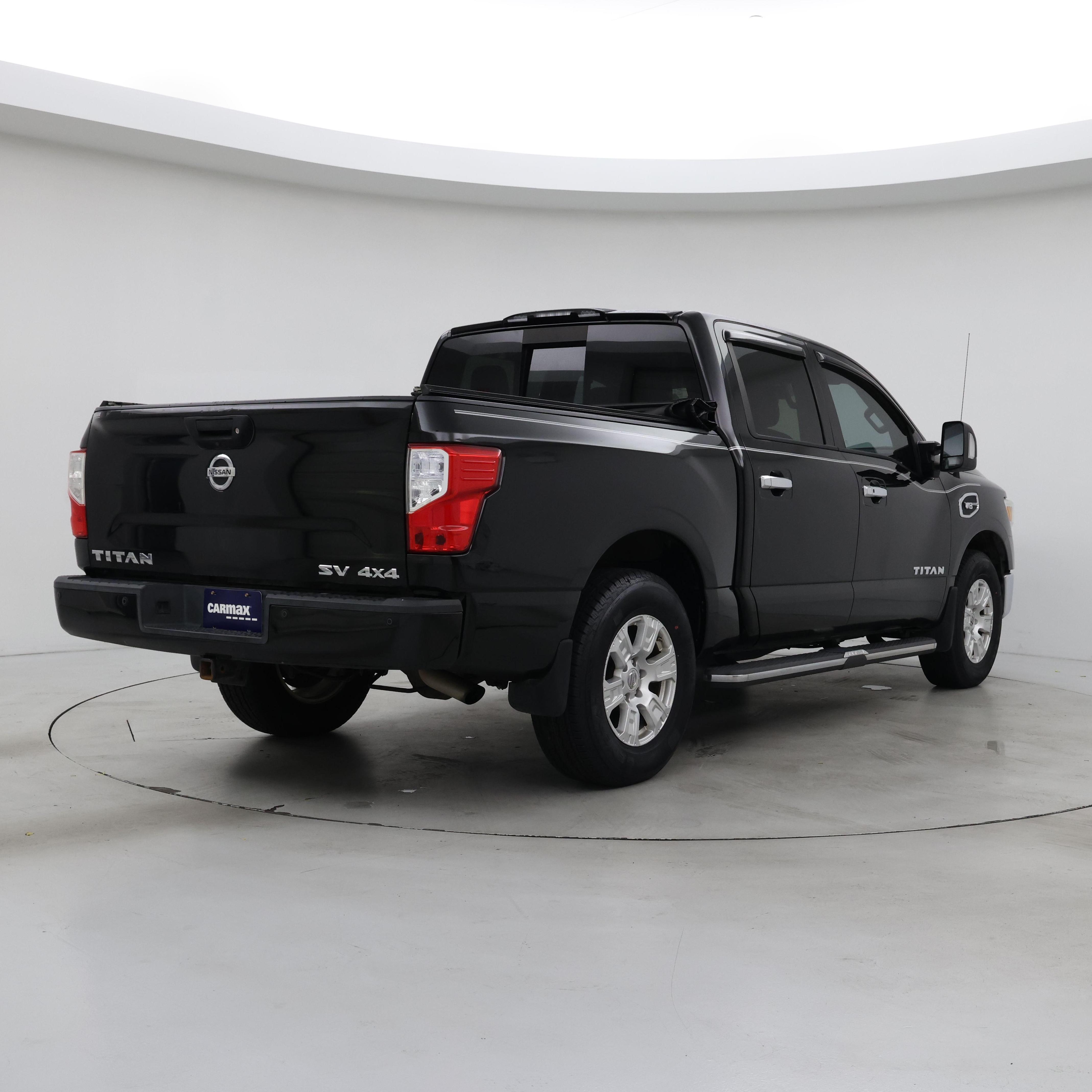 Thumbnail: 2017 Nissan Titan - 8
