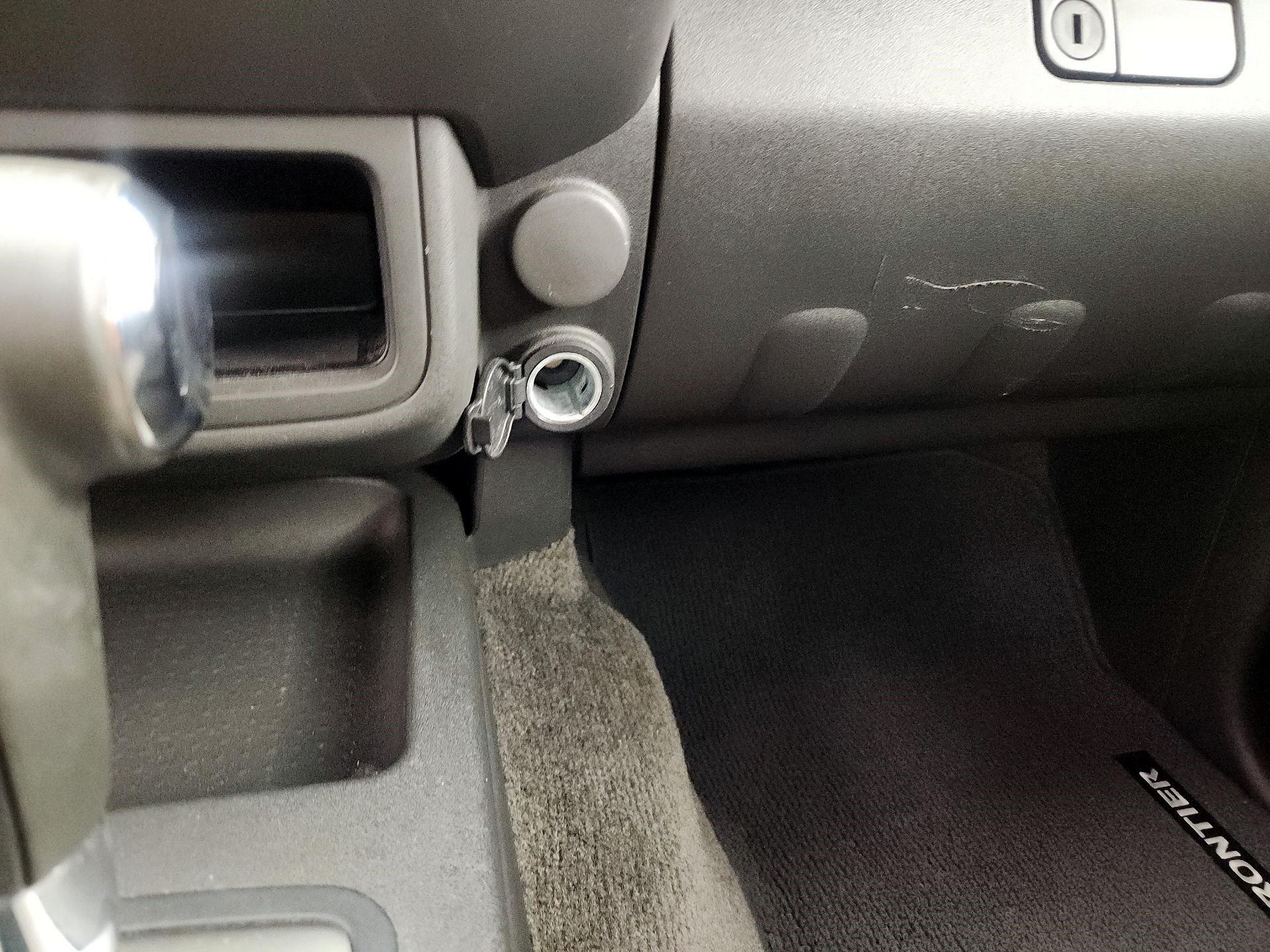 Thumbnail: 2015 Nissan Frontier - 17