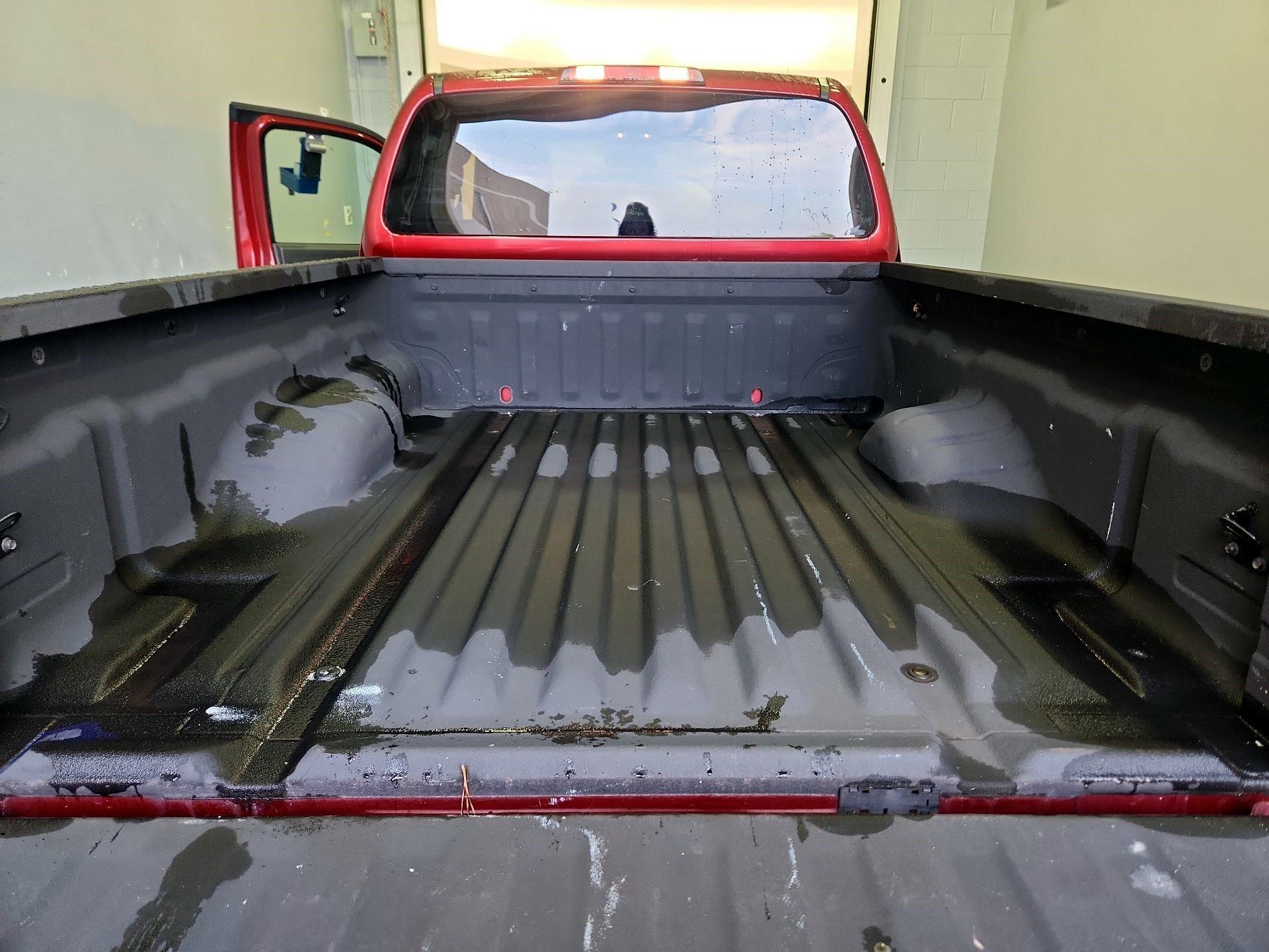 Thumbnail: 2015 Nissan Frontier - 18